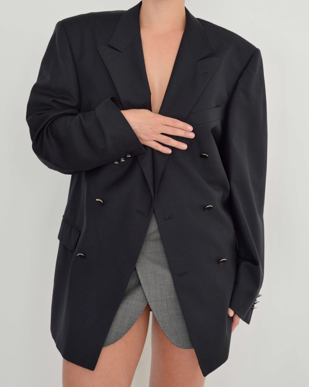 Chaqueta cruzada negra con botones plateados (L/XXL)