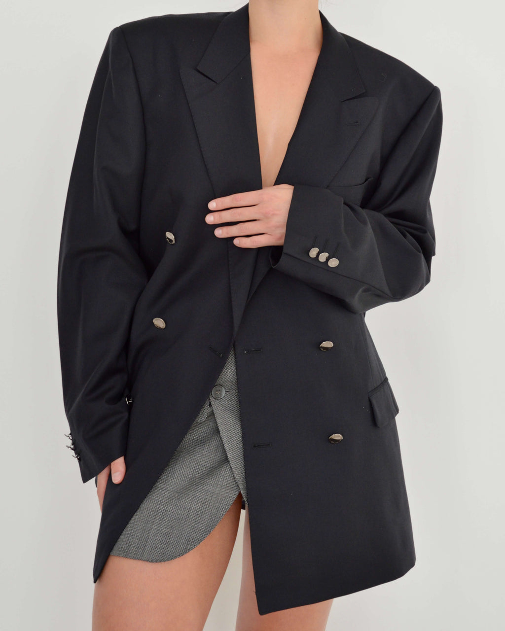 Chaqueta cruzada negra con botones plateados (L/XXL)