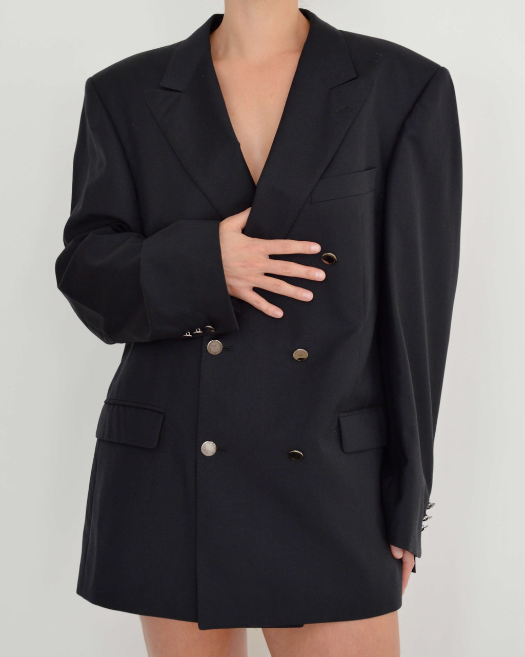 Chaqueta cruzada negra con botones plateados (L/XXL)