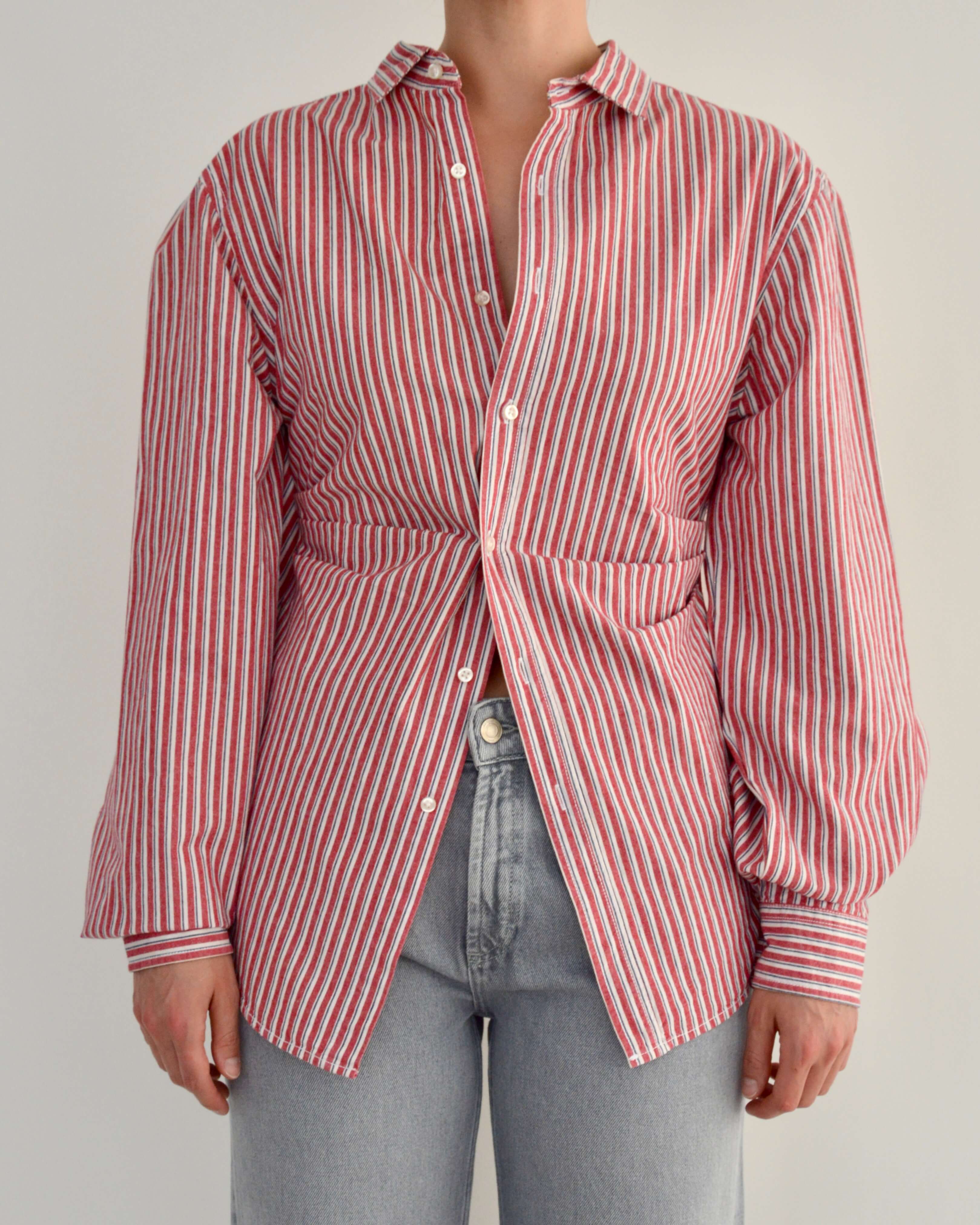 Chemise cintrée à rayures rouges (S/M)