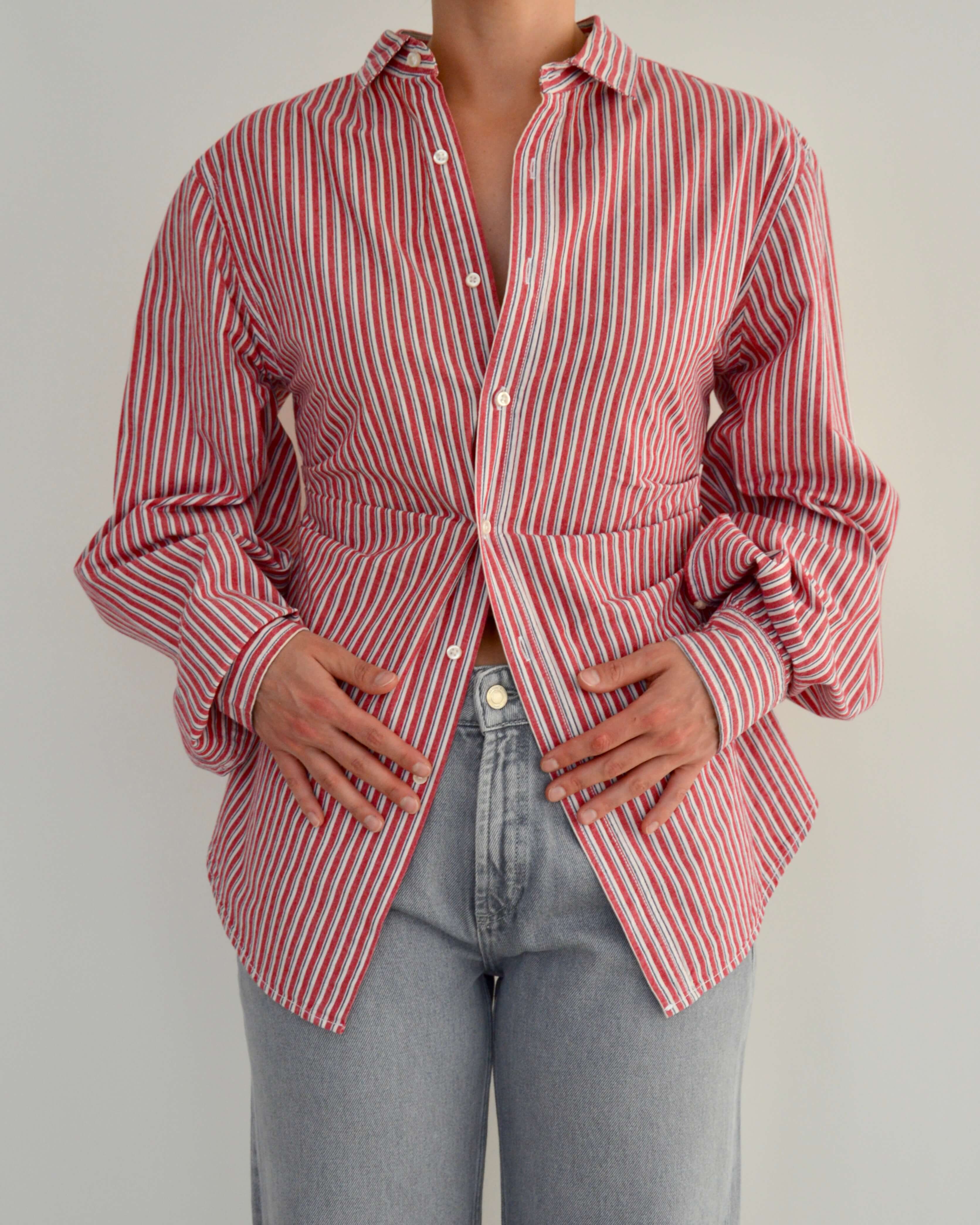 Chemise cintrée à rayures rouges (S/M)