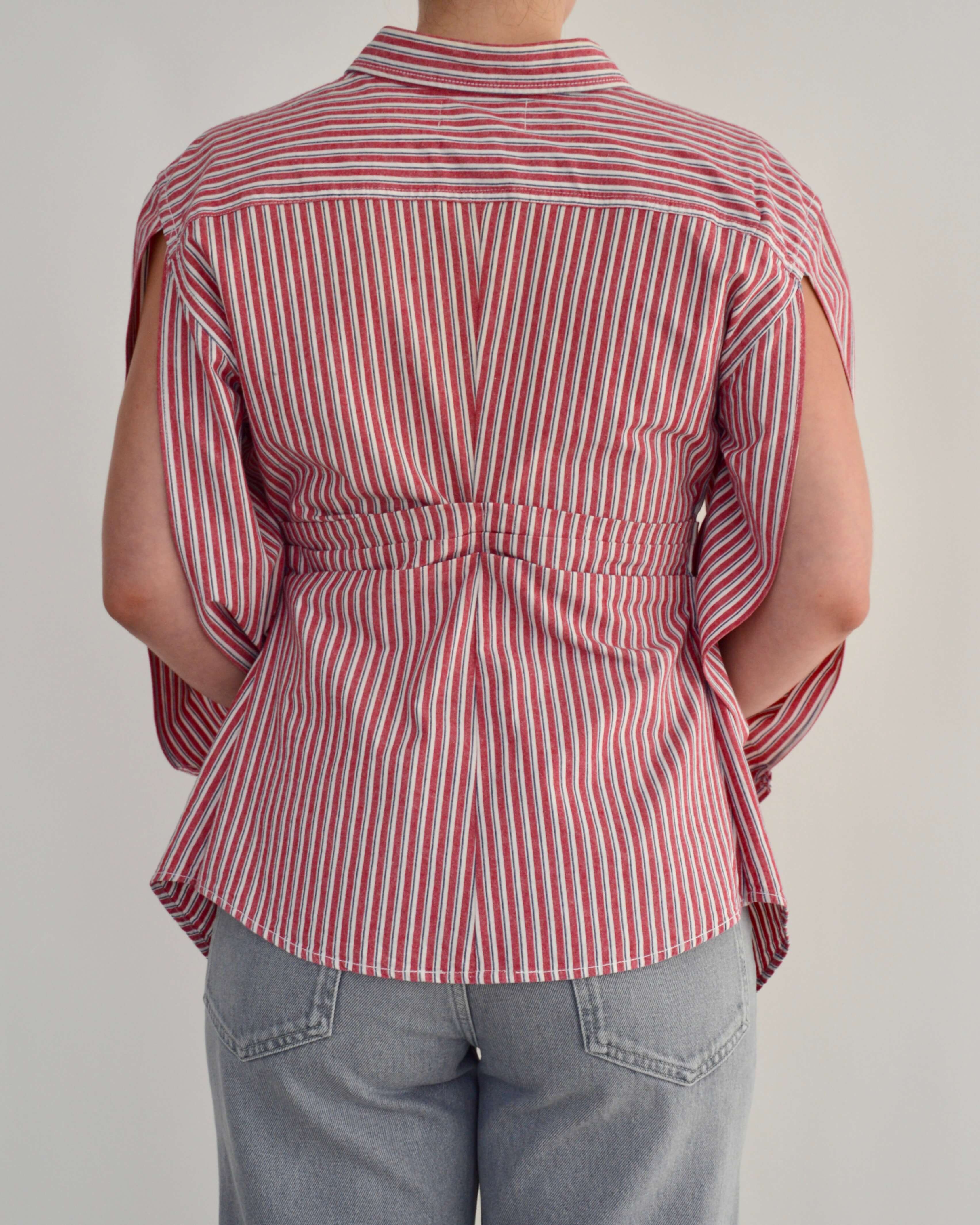 Chemise cintrée à rayures rouges (S/M)