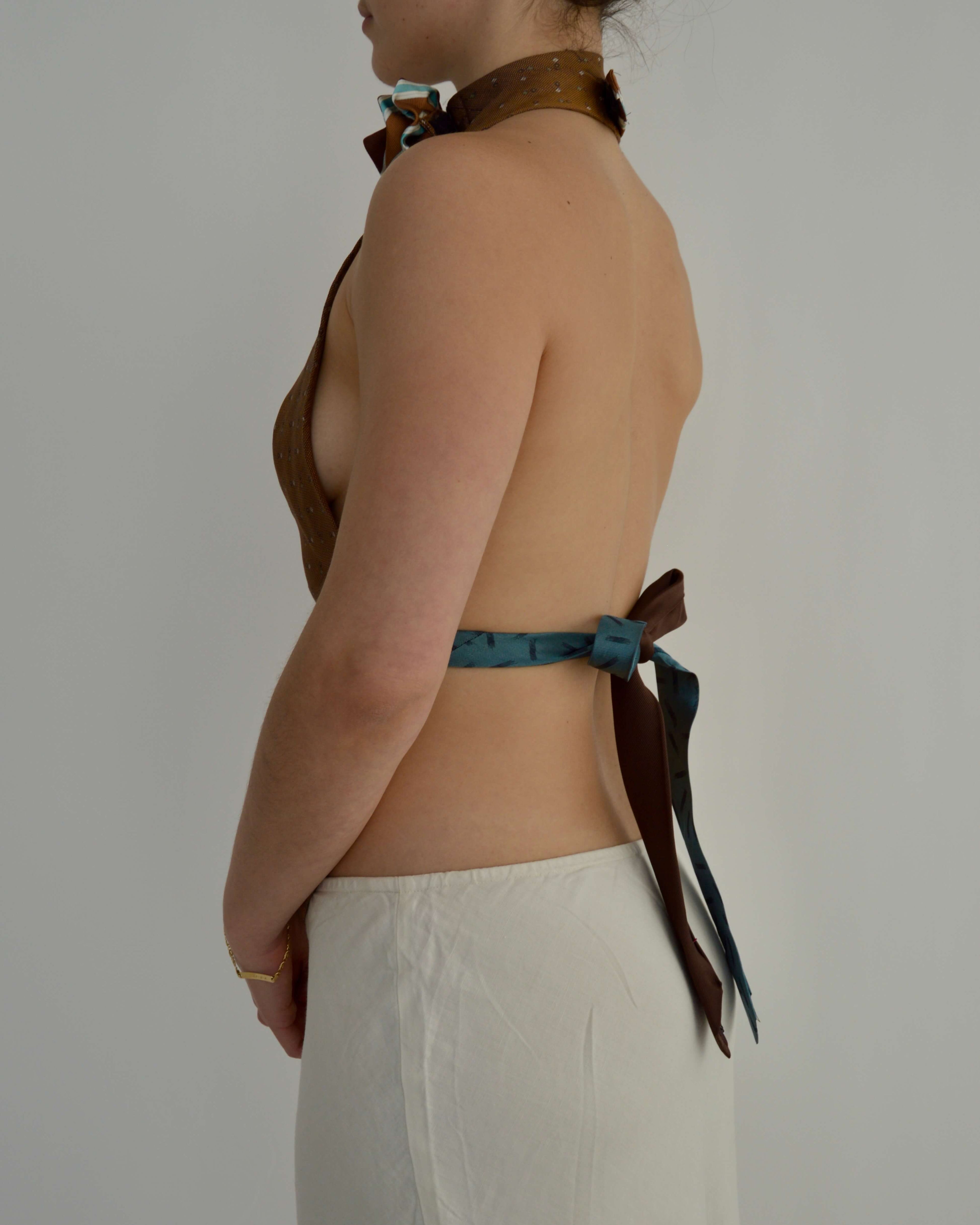 Top con lazo y gargantilla de flores - nº 33 (XS/S)