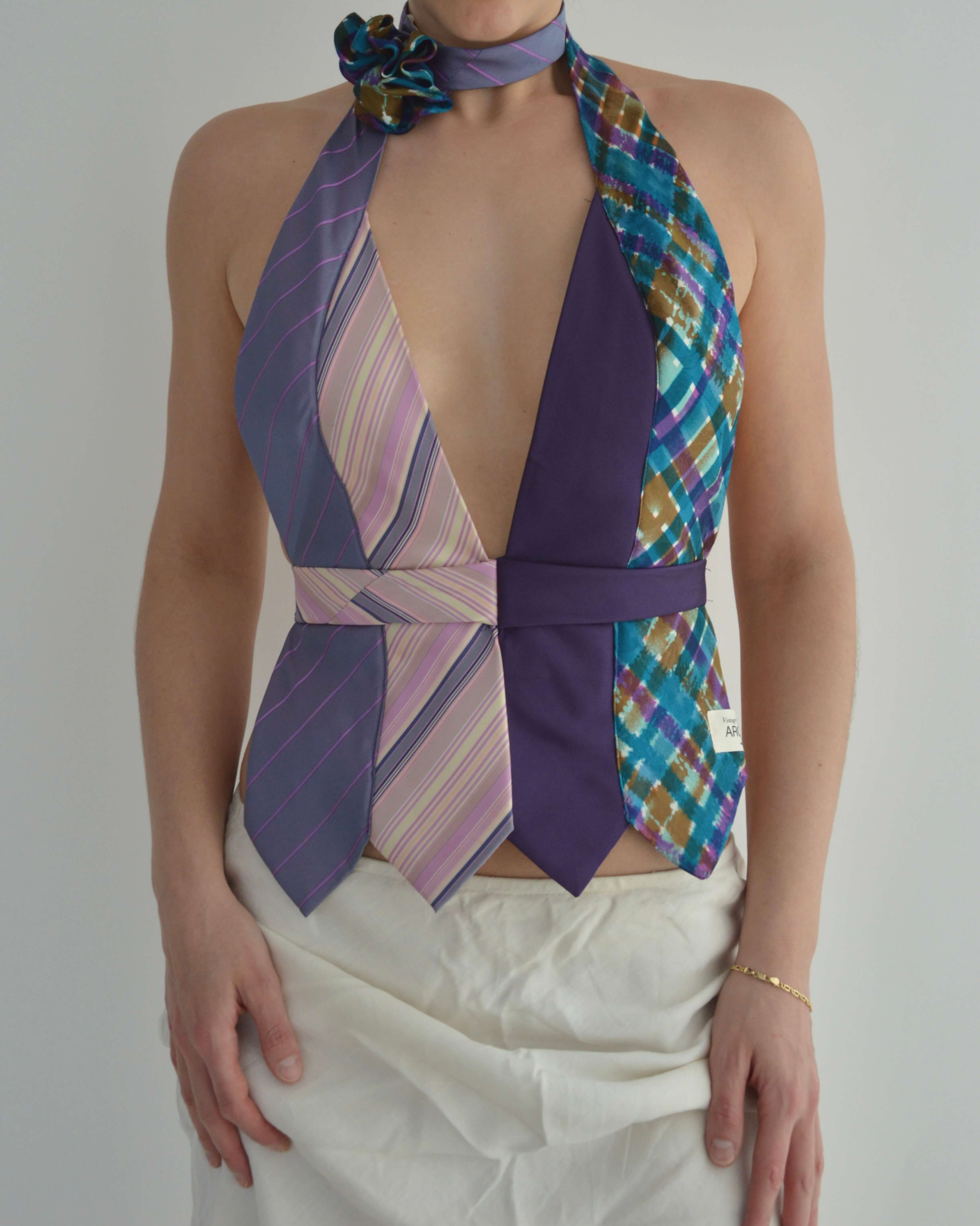 Haut à nouer et ras-de-cou fleuri - n° 35 (S/M)