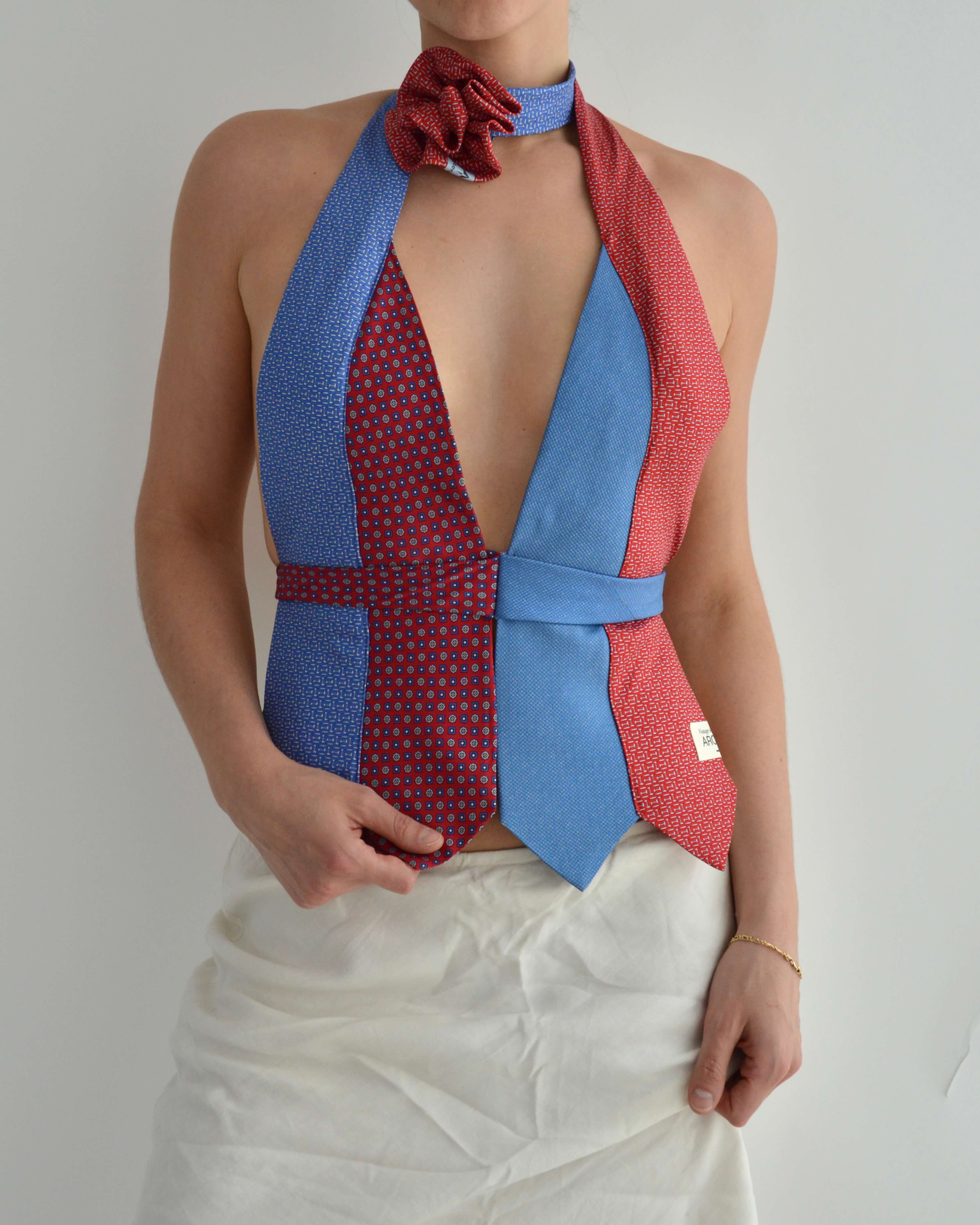 Haut à nouer et ras-de-cou fleuri - n° 36 (S/M)