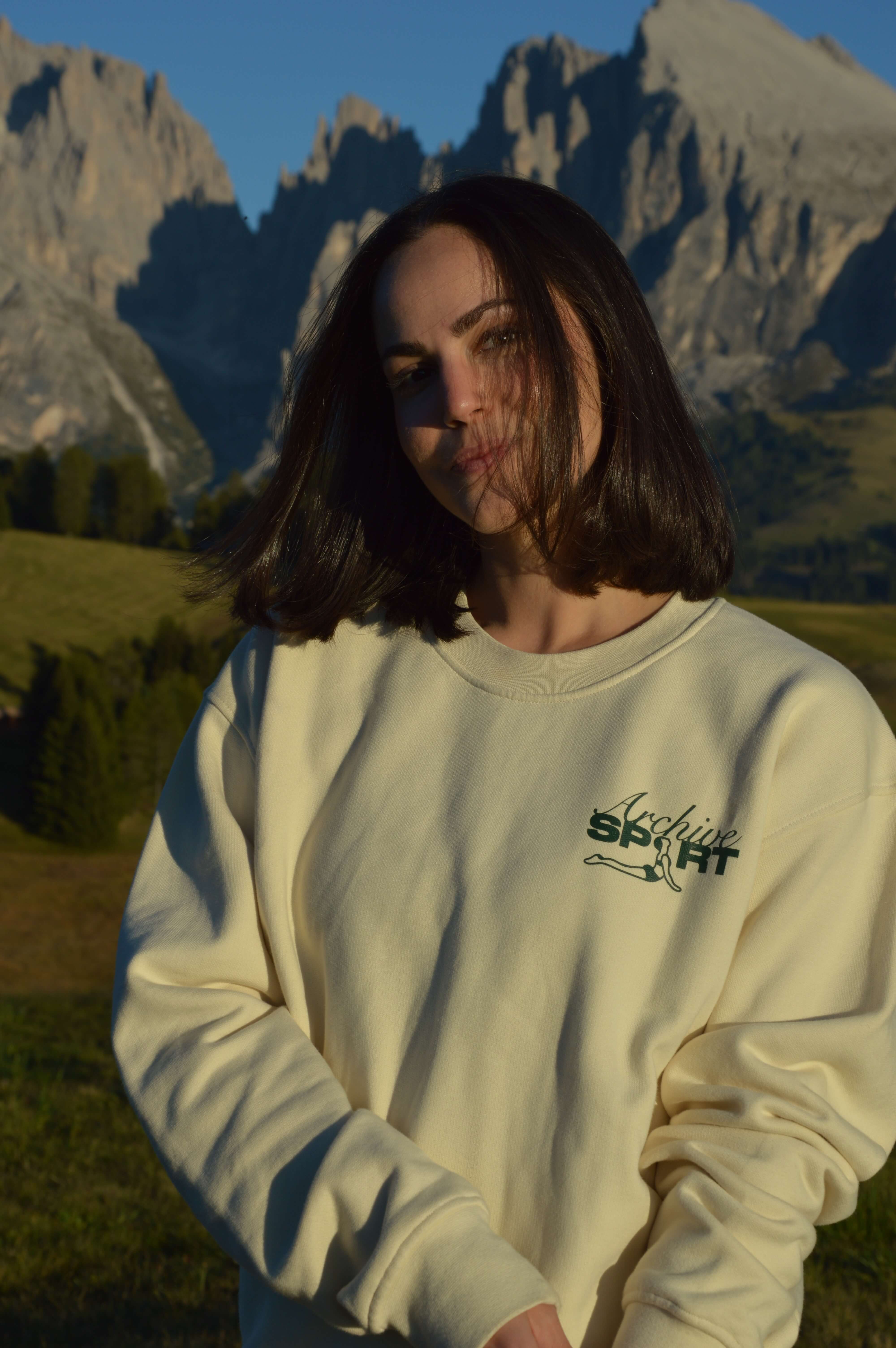 Signature Crewneck - Off white – ARCHIVE The Label
