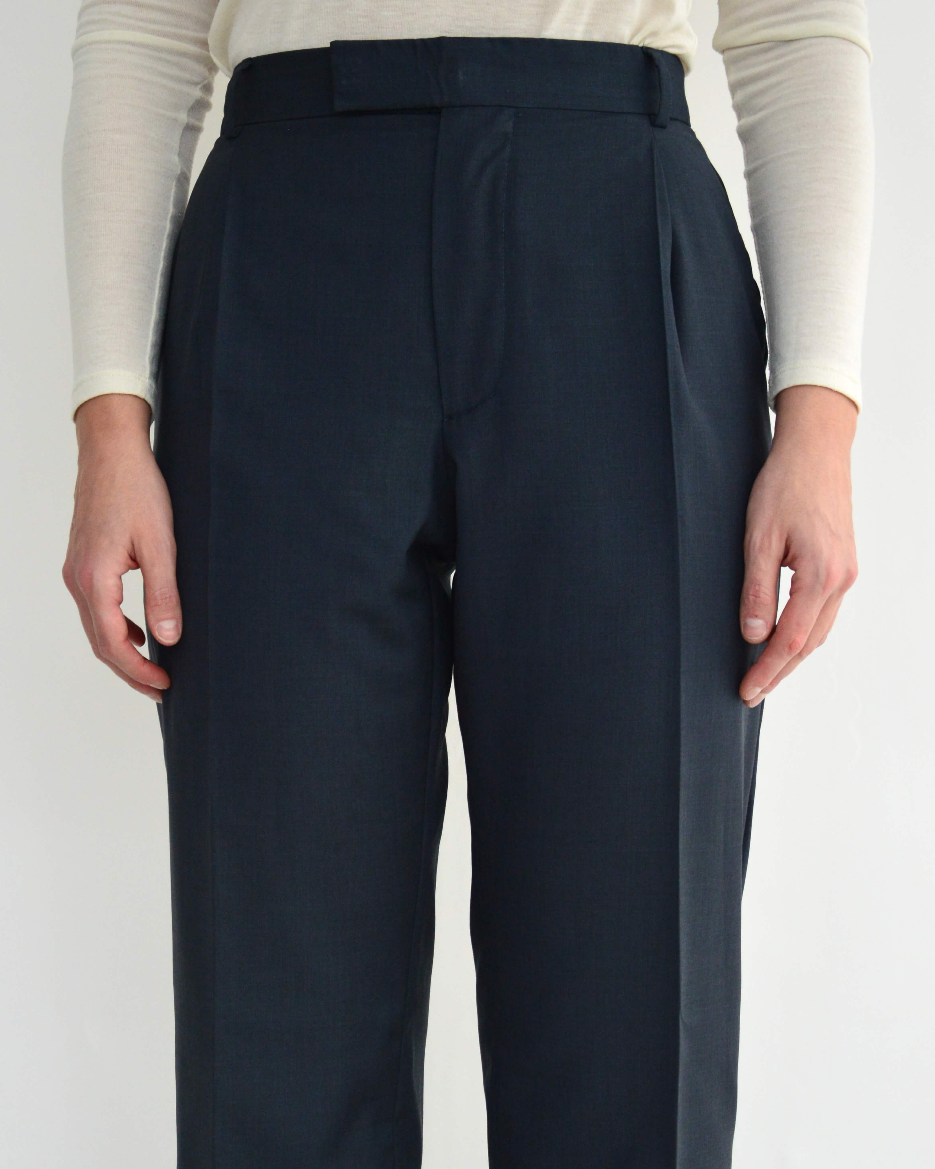 Suit - Navy (M- 38eu)