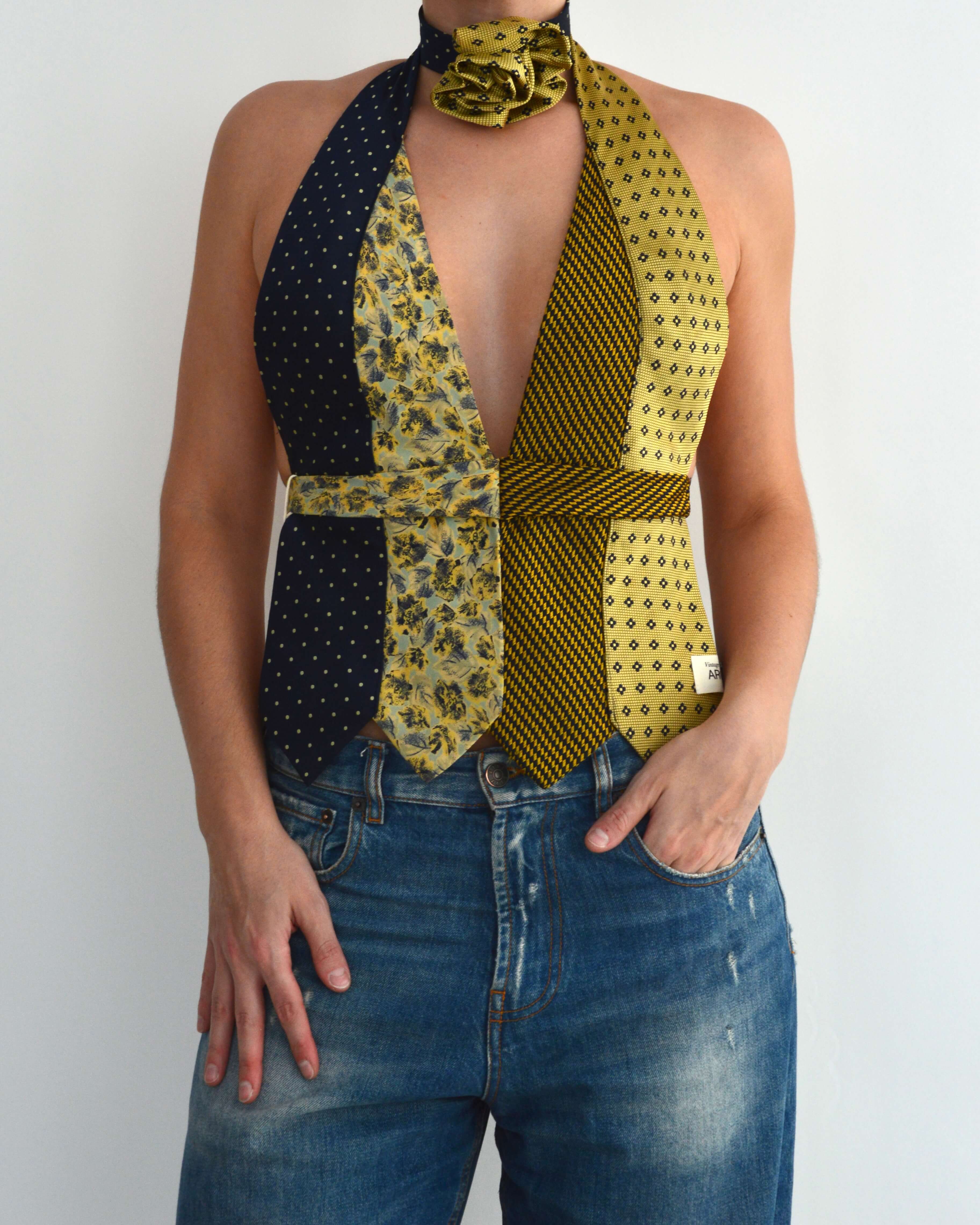 Haut à nouer et ras-de-cou fleuri - n° 40 (XS)