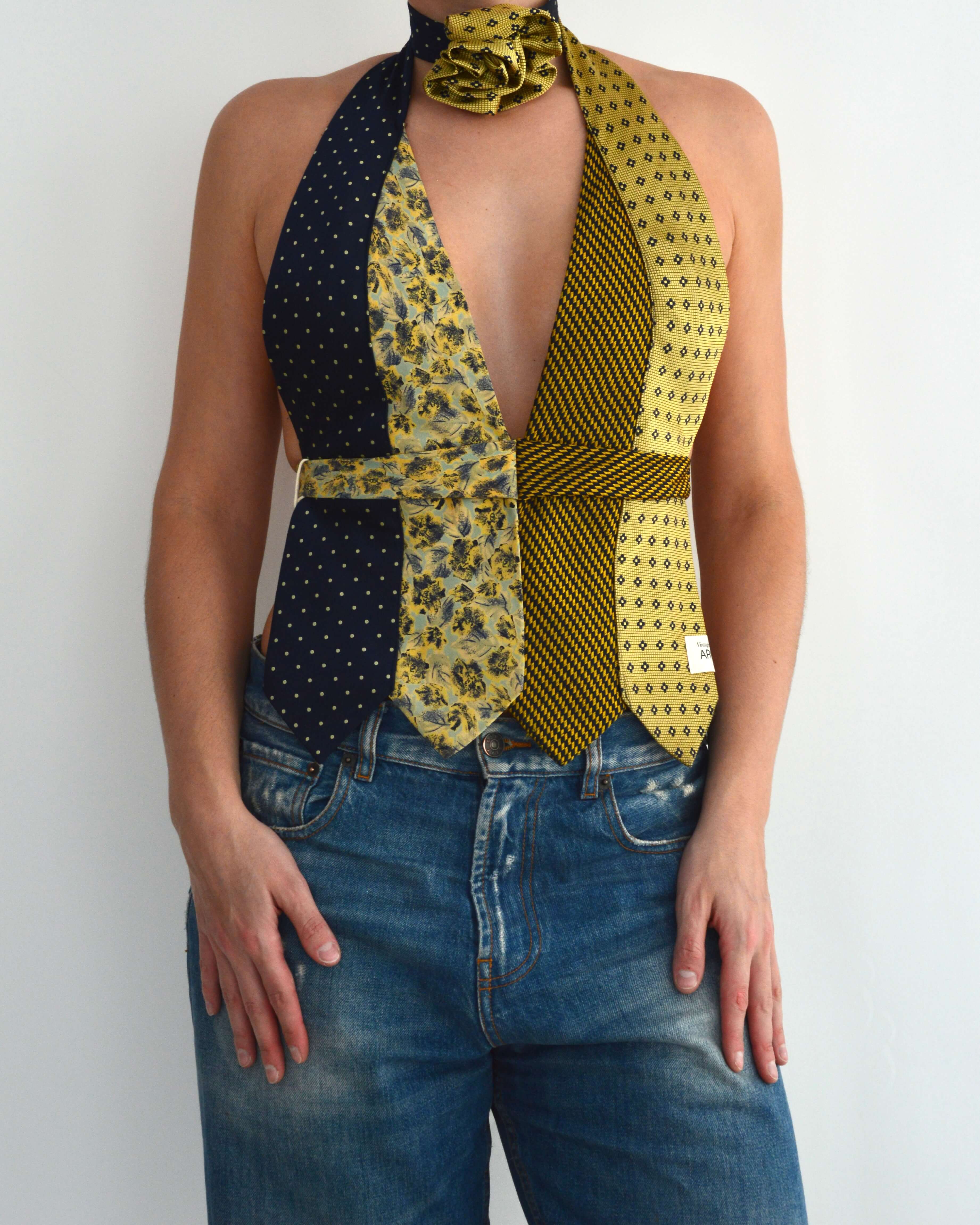 Haut à nouer et ras-de-cou fleuri - n° 40 (XS)