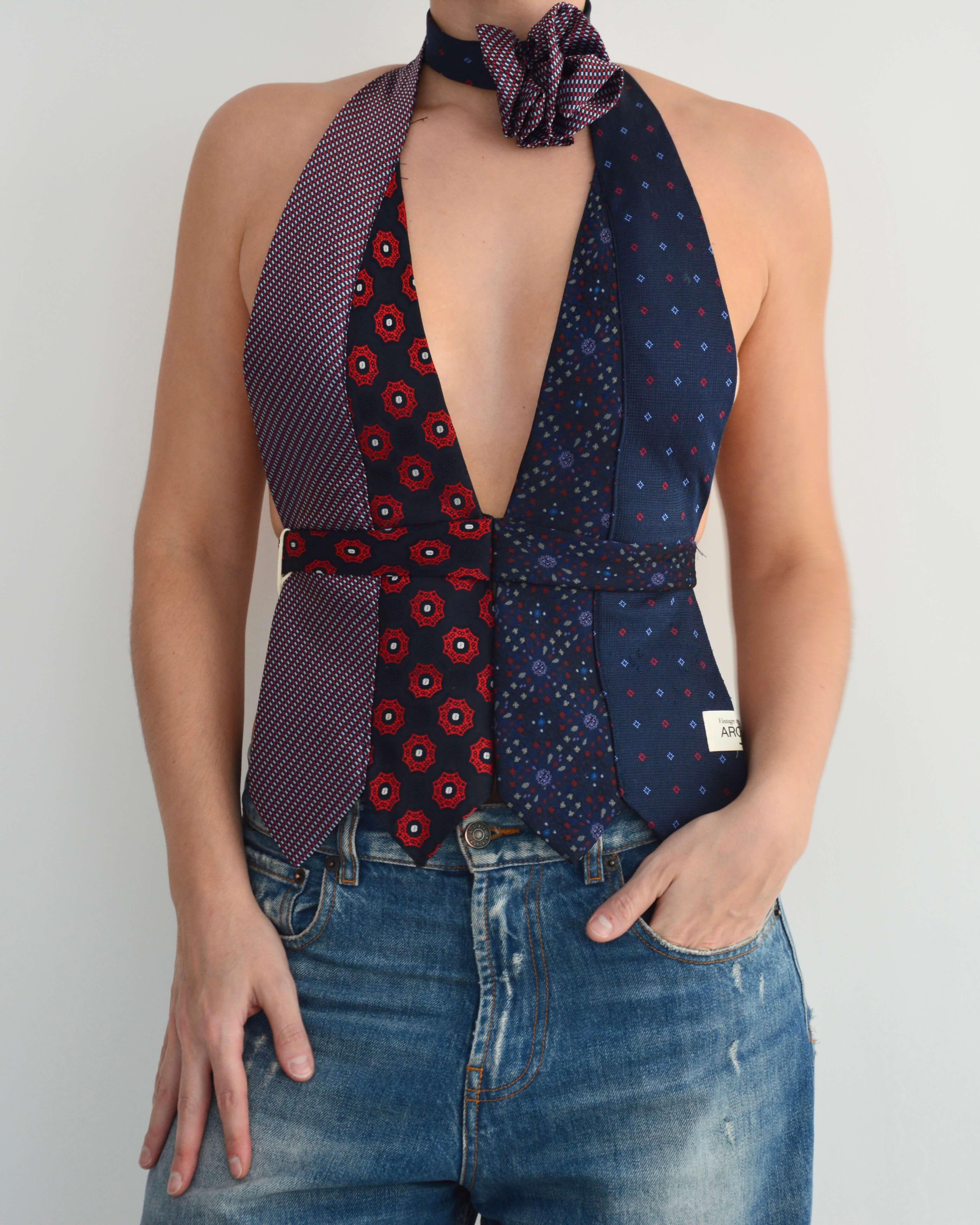 Haut à nouer et ras-de-cou fleuri - n° 40 (XS)