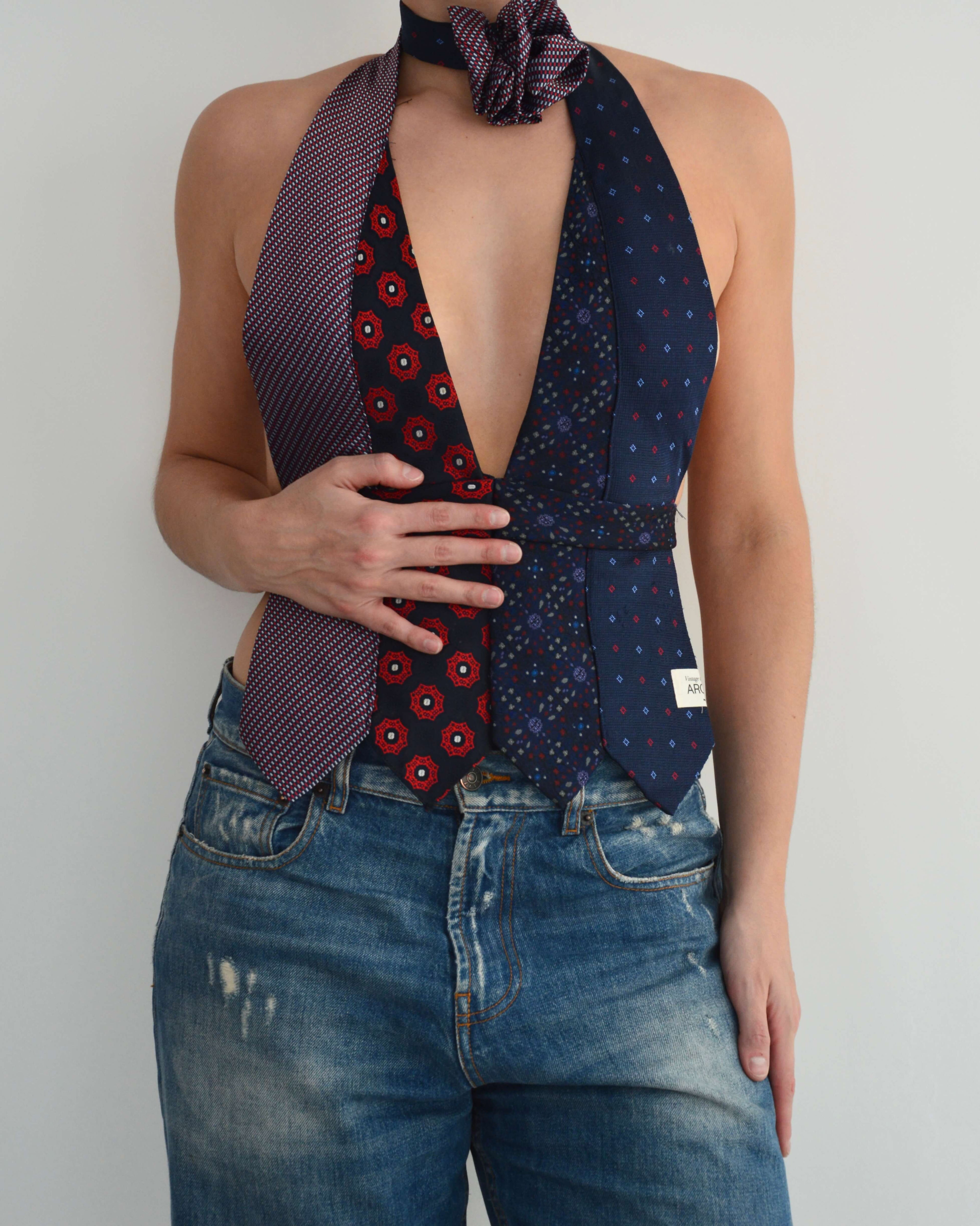 Haut à nouer et ras-de-cou fleuri - n° 40 (XS)