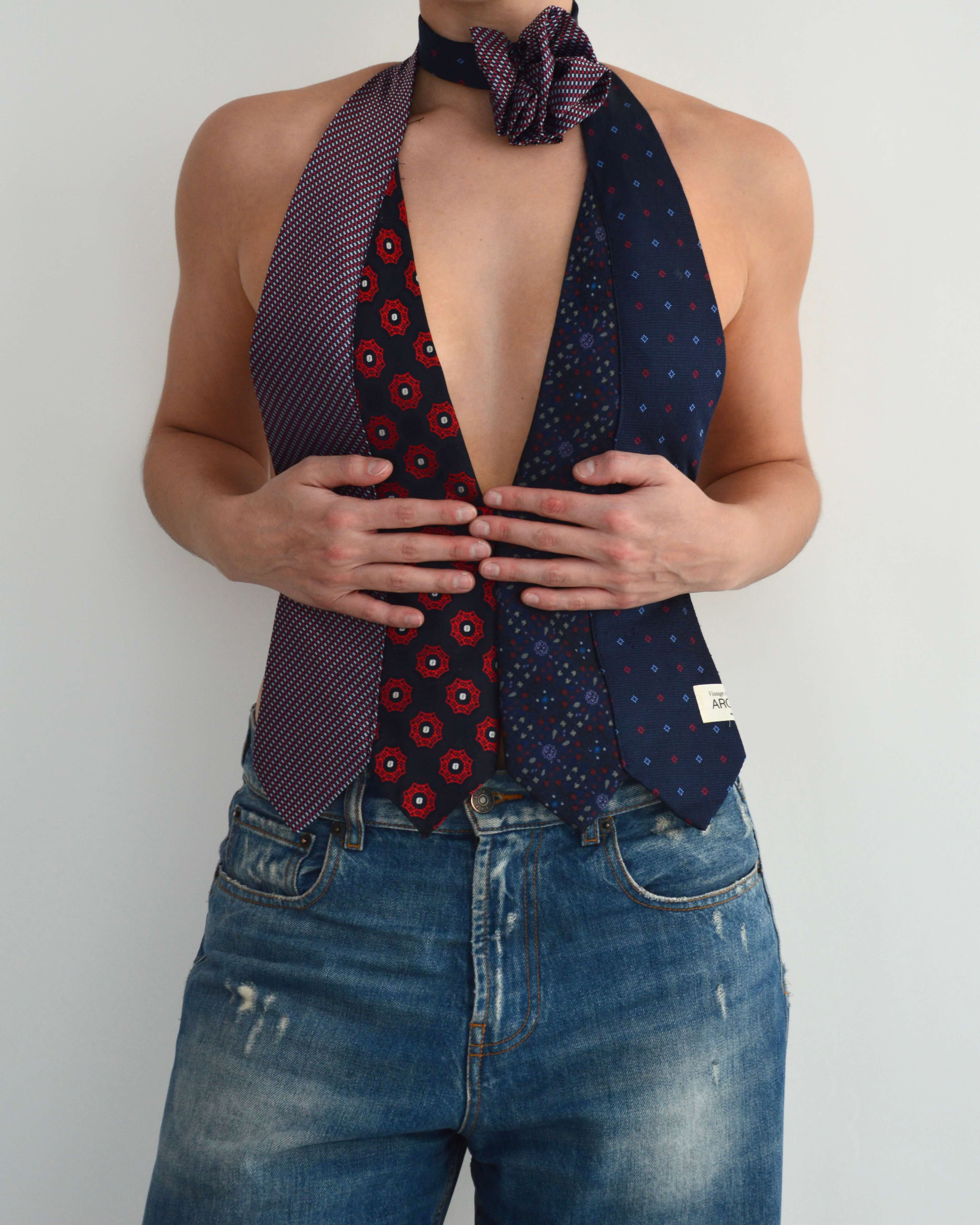 Haut à nouer et ras-de-cou fleuri - n° 40 (XS)