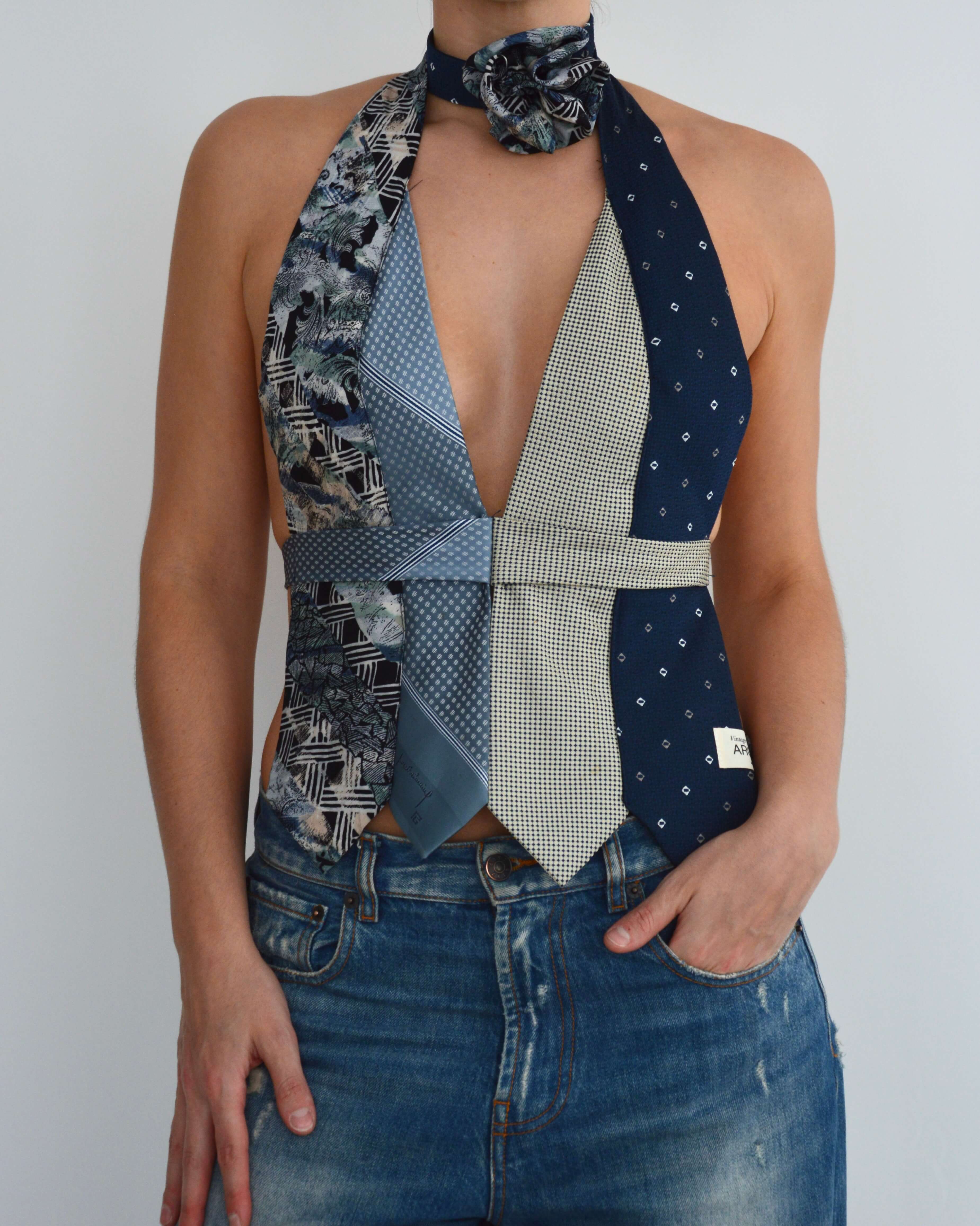 Haut à nouer et ras-de-cou fleuri - n° 40 (XS)