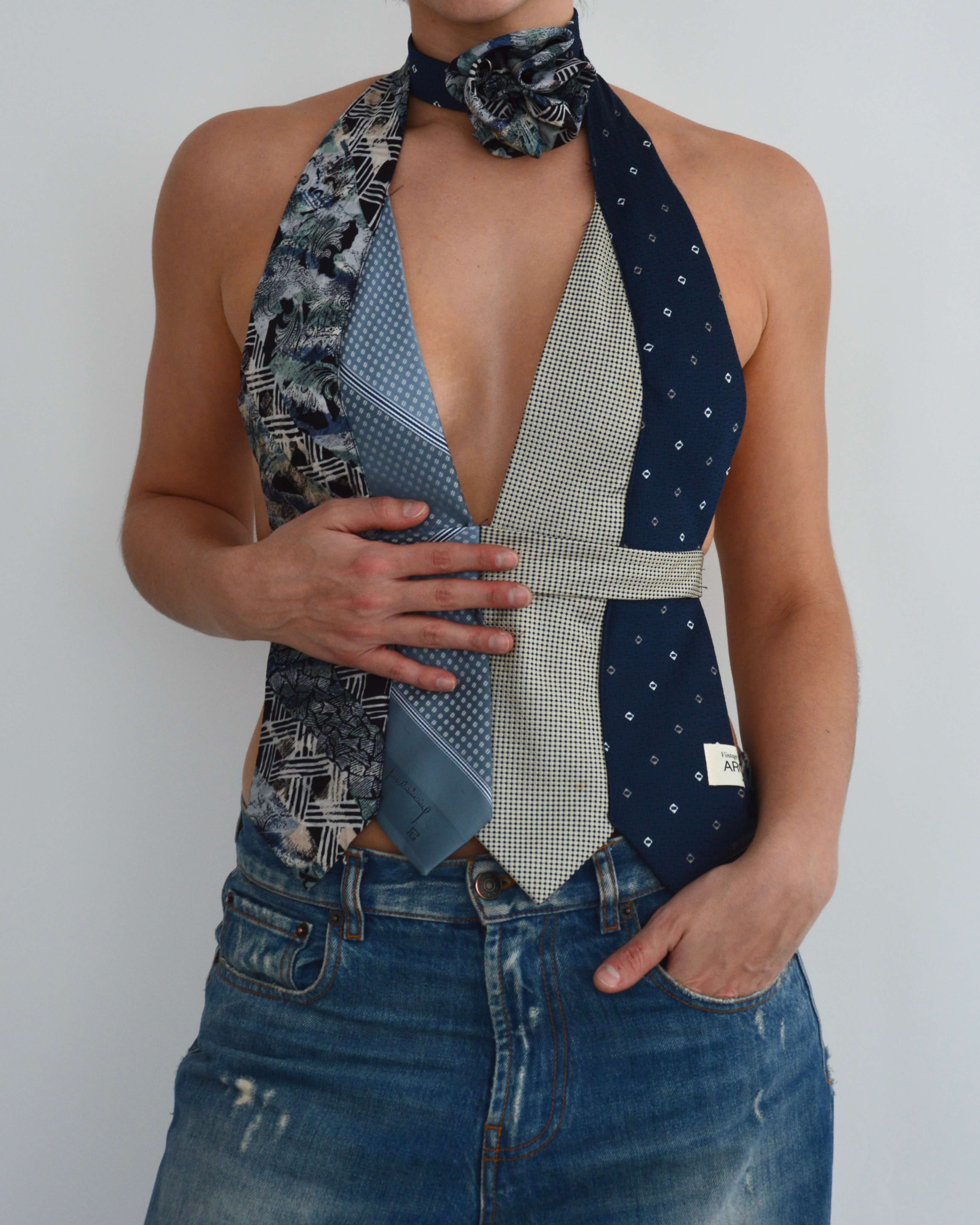 Haut à nouer et ras-de-cou fleuri - n° 40 (XS)