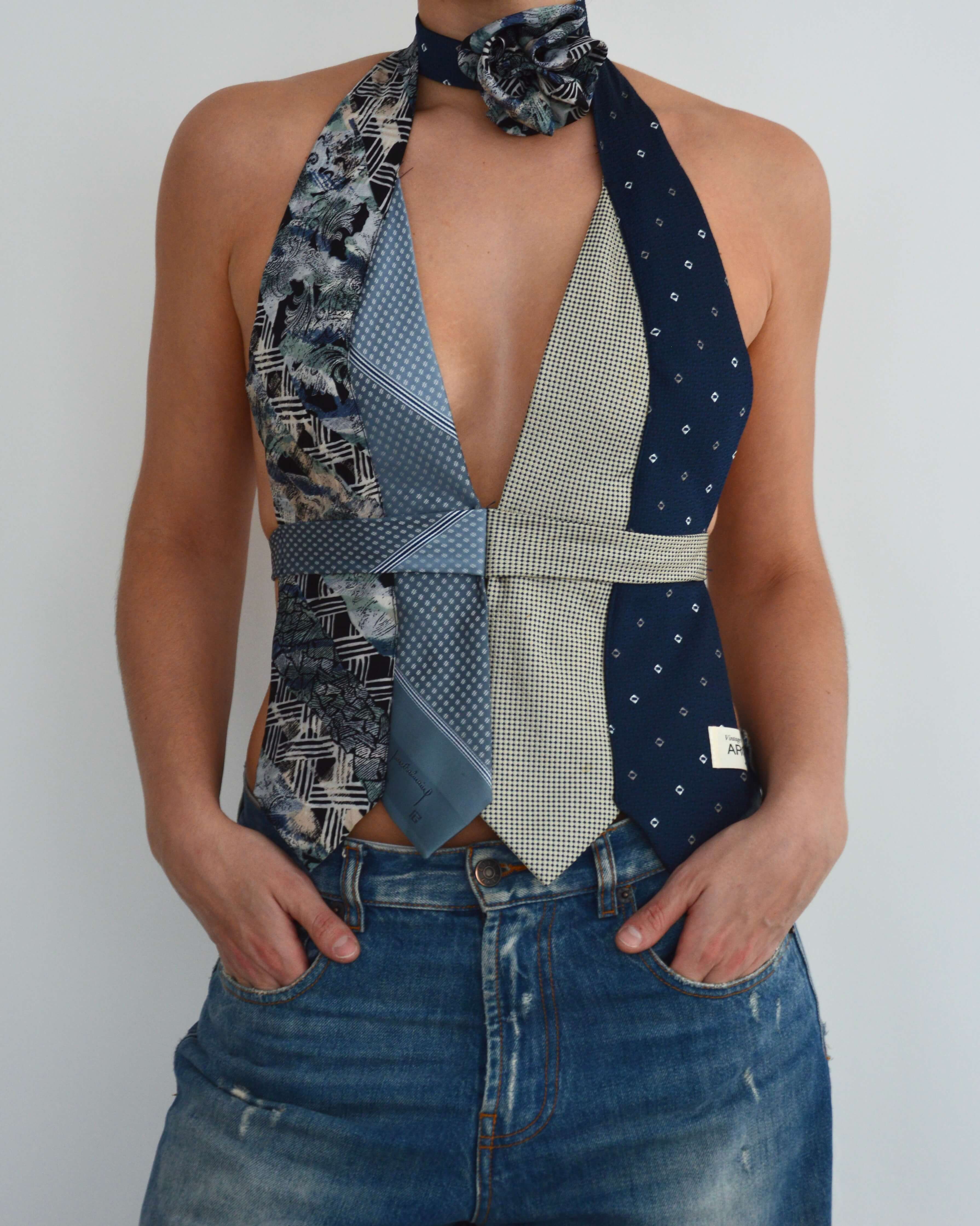 Haut à nouer et ras-de-cou fleuri - n° 40 (XS)