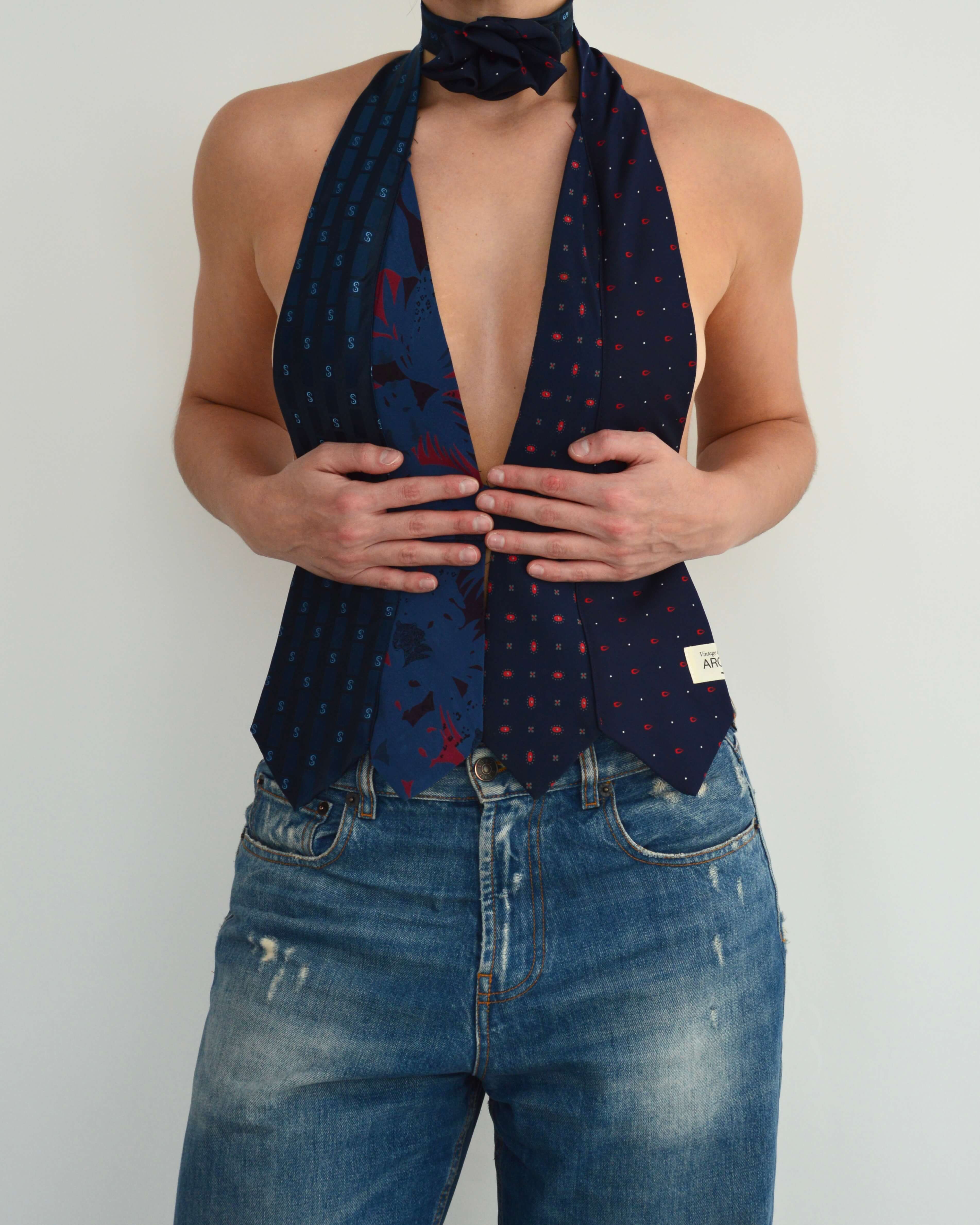 Haut à nouer et ras-de-cou fleuri - n° 40 (XS)