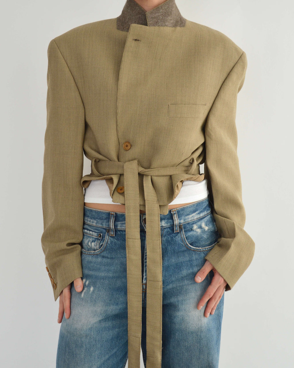 Tied-up Blazer in Golden, view 8