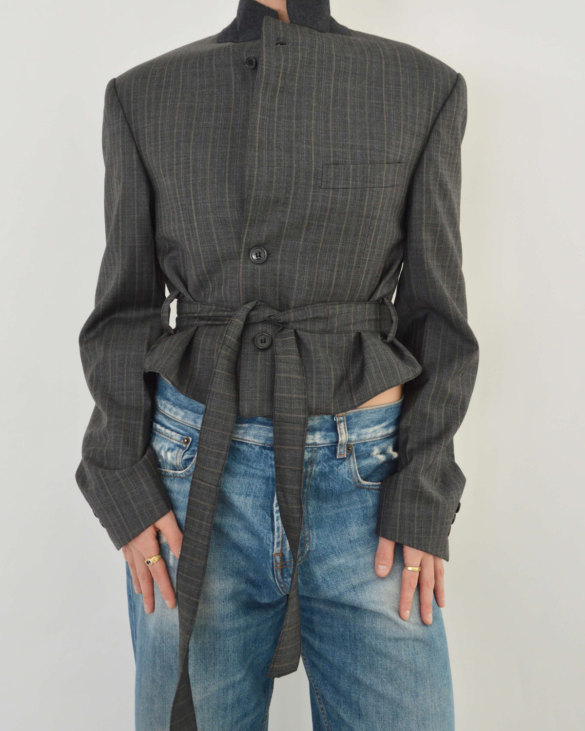 Tied-up Blazer - Grey Stripped (M)