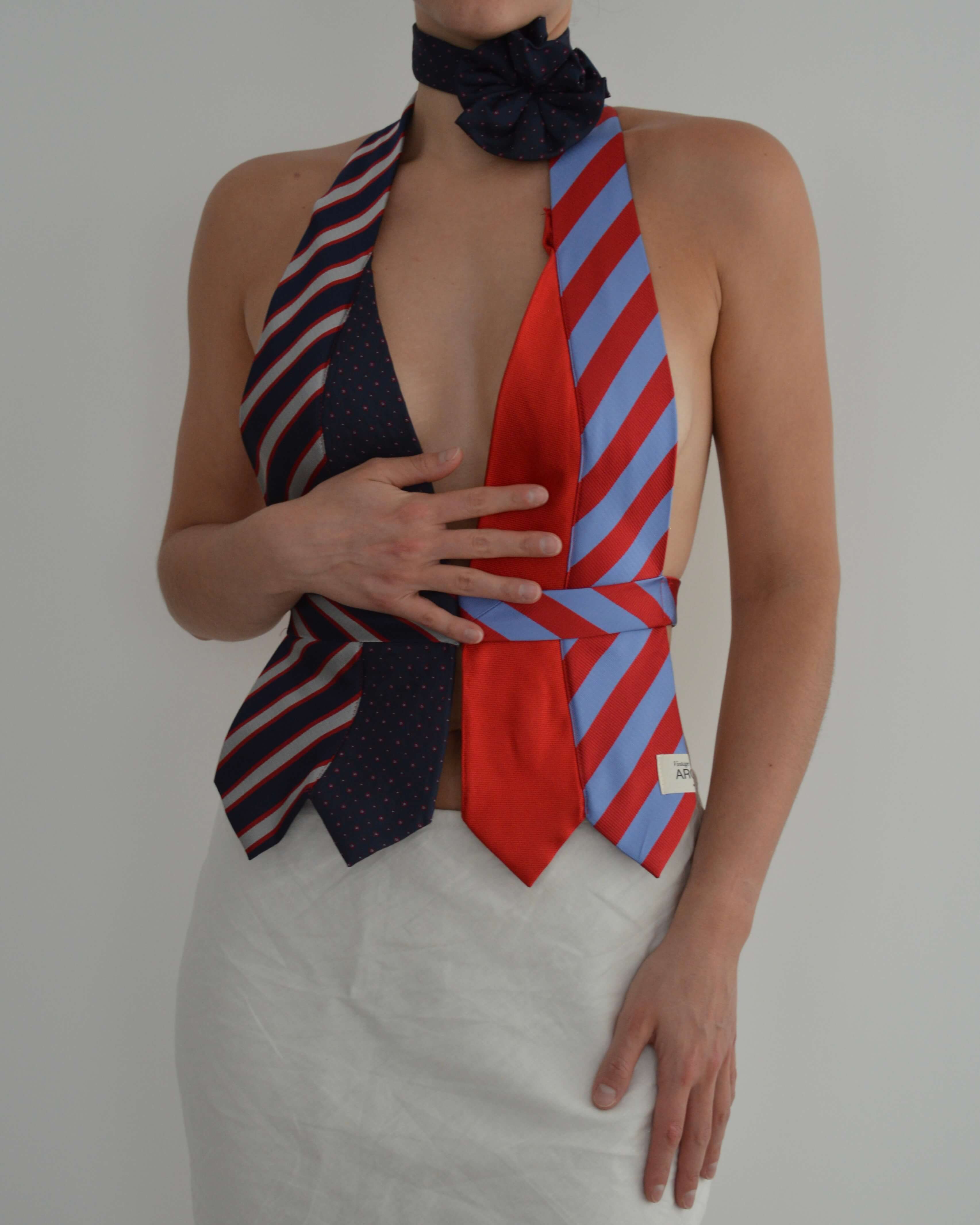 Flower Choker - Navy with flowers