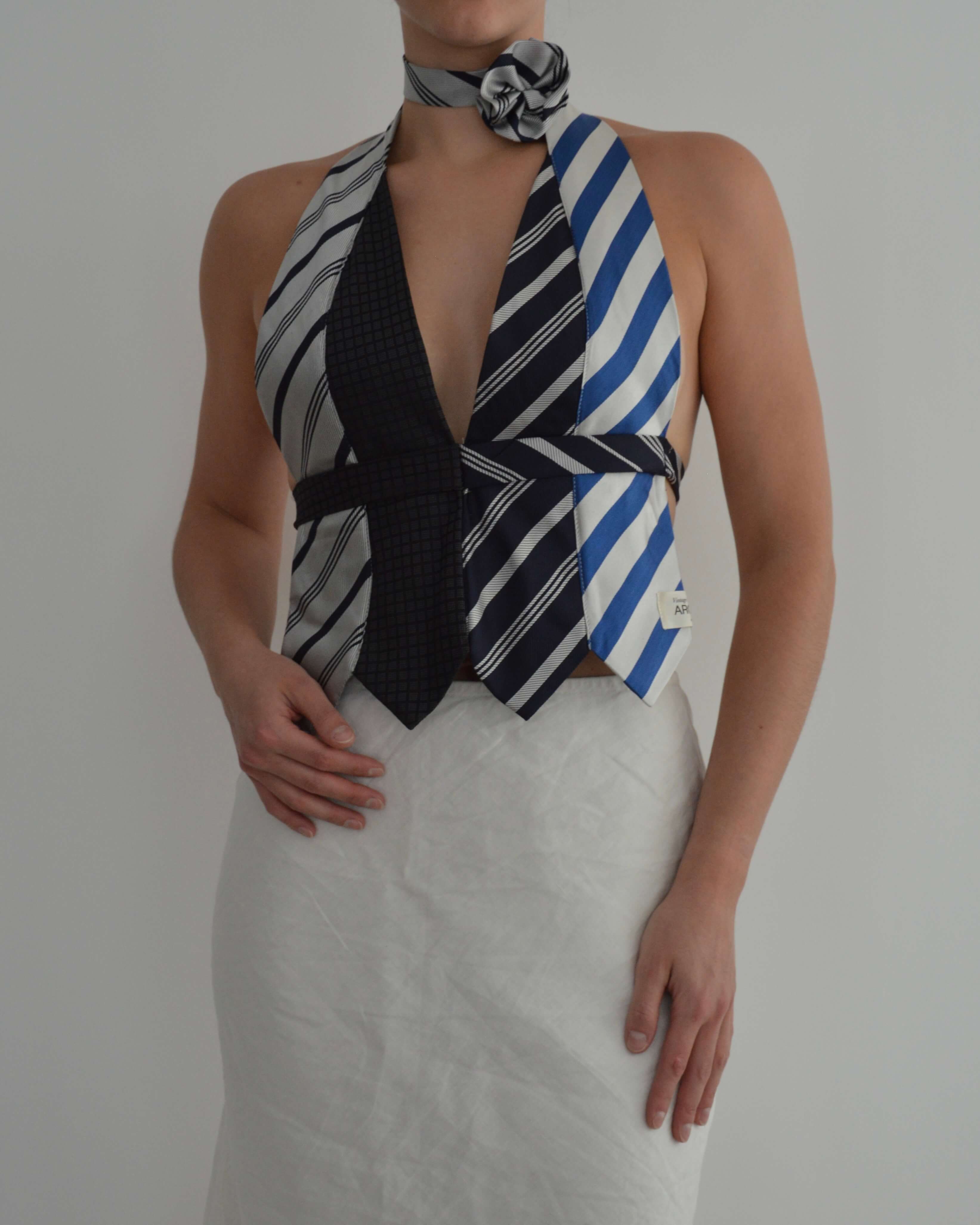 Collier ras-de-cou fleuri - Gris et marine