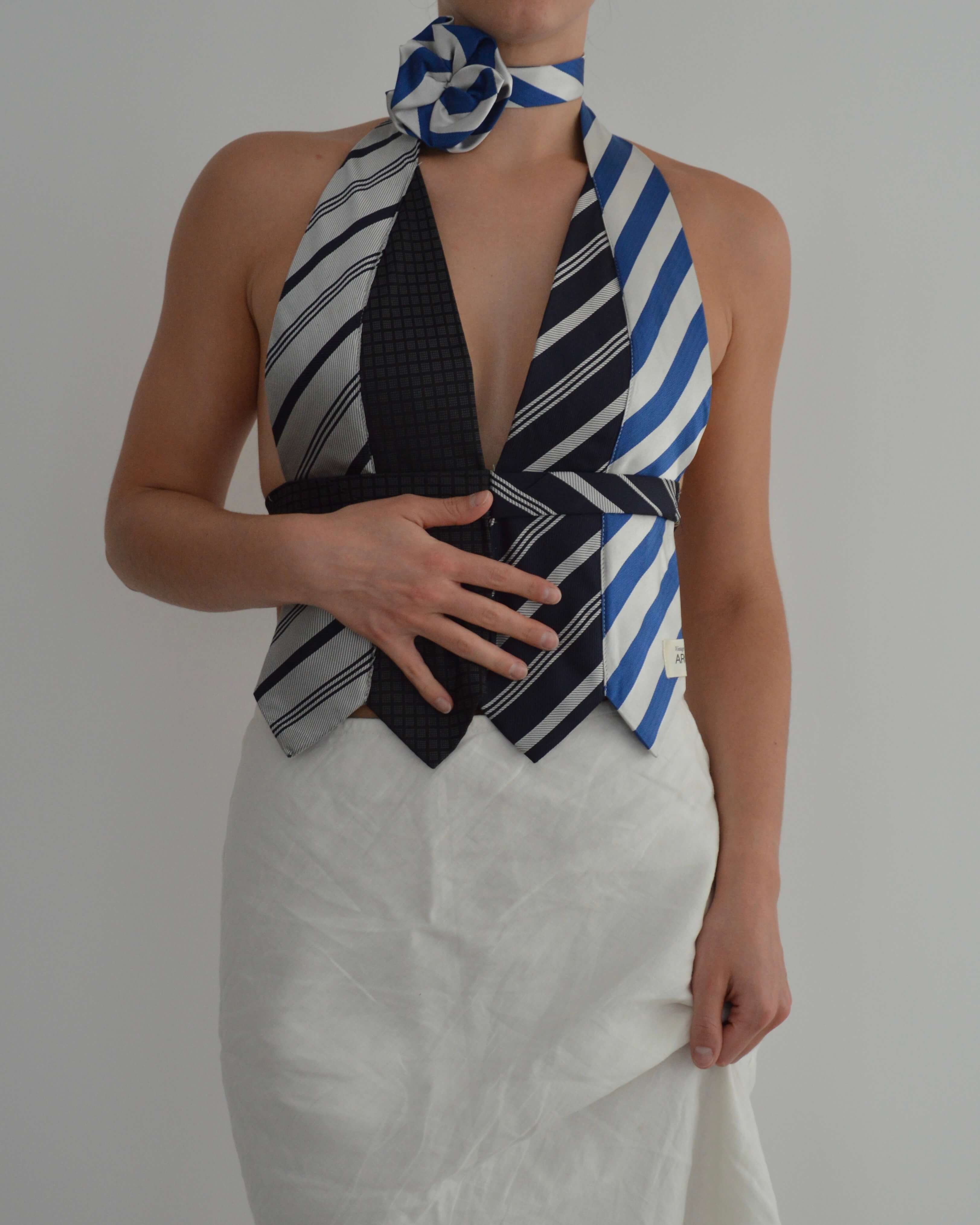 Flower Choker - White & Blue