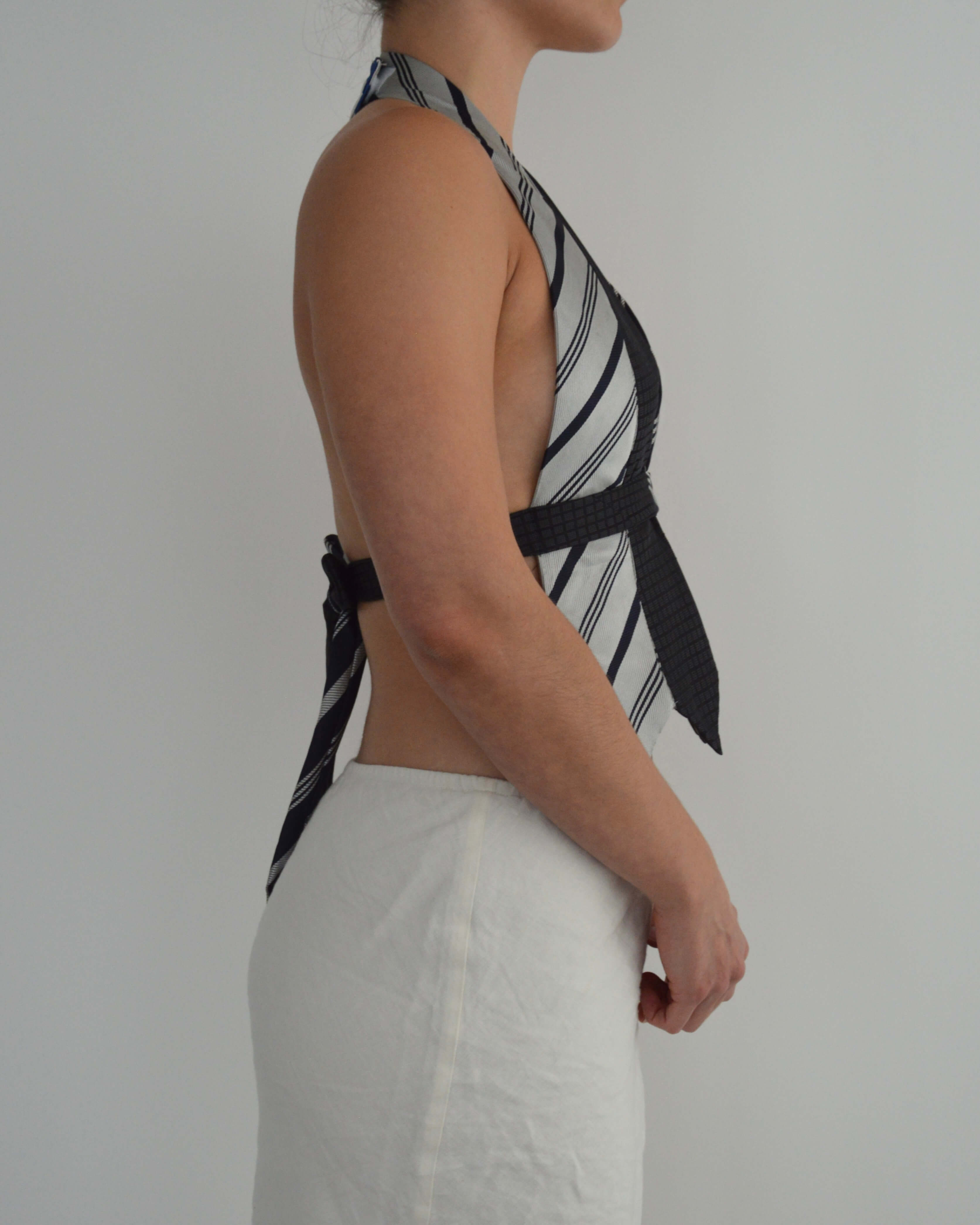 Top con lazo - Negros y líneas (talla pequeña/mediana)