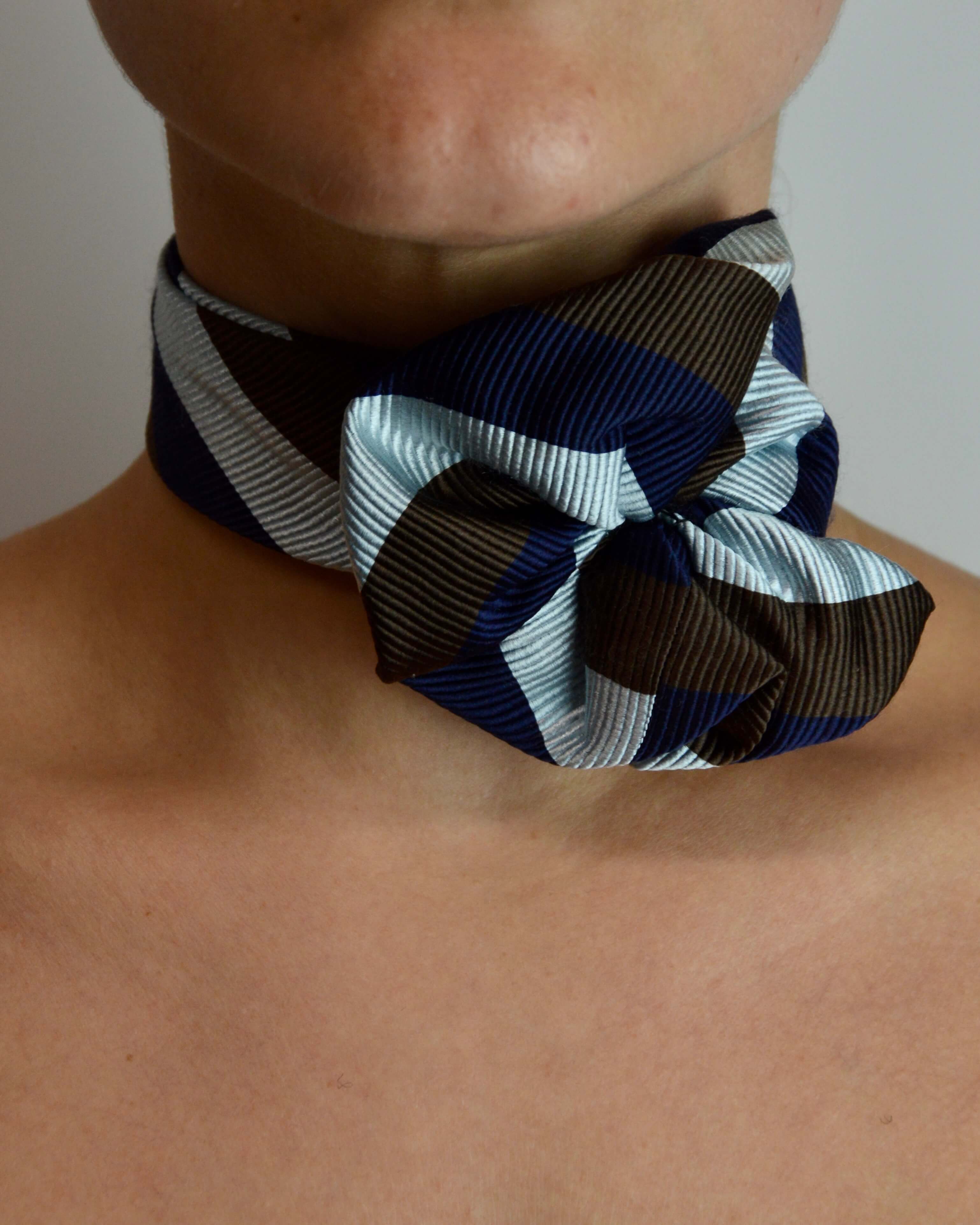 Flower Choker - Blues & Brown