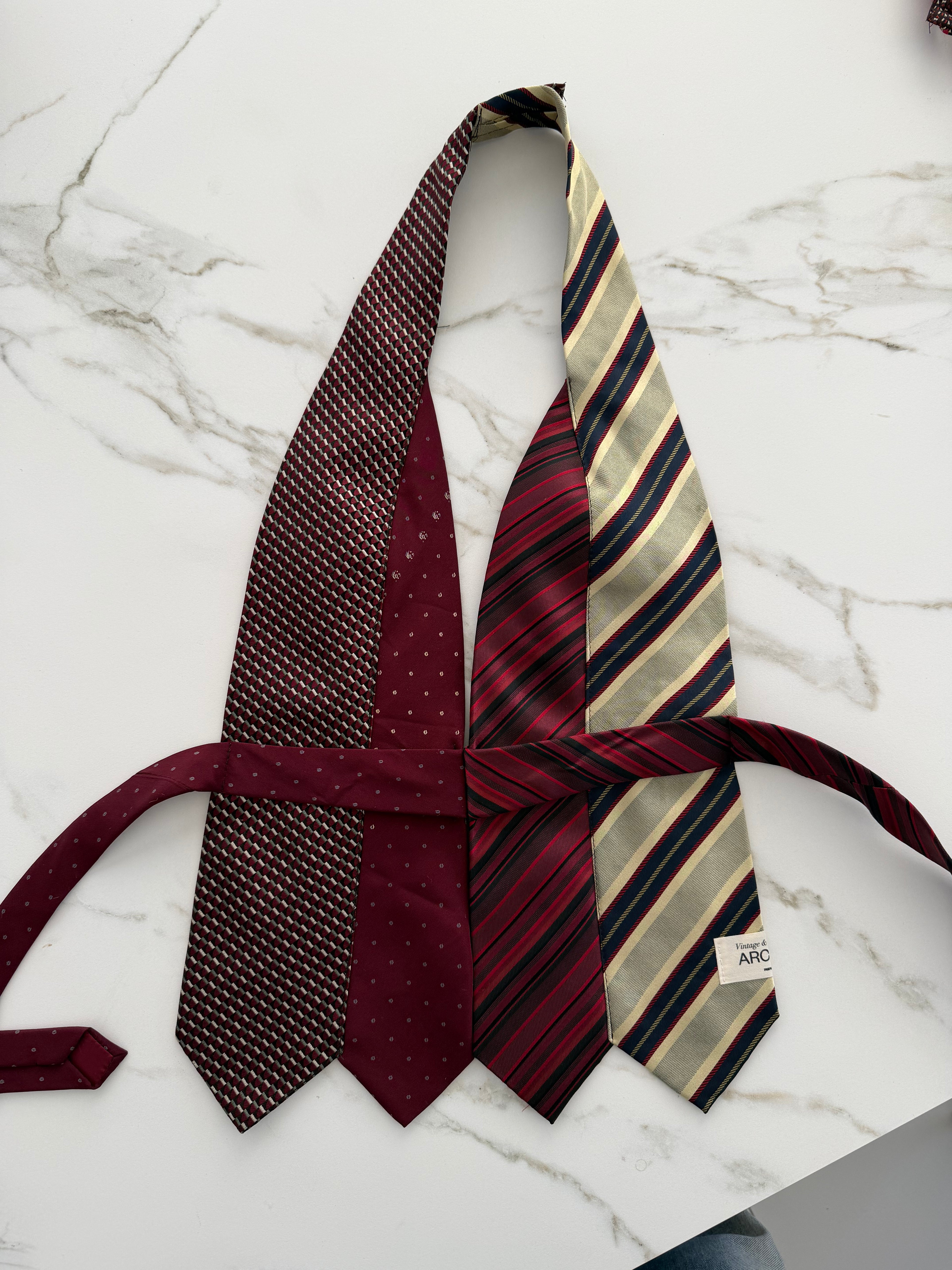 Haut à nouer et ras-de-cou fleuri - n° 40 (XS)