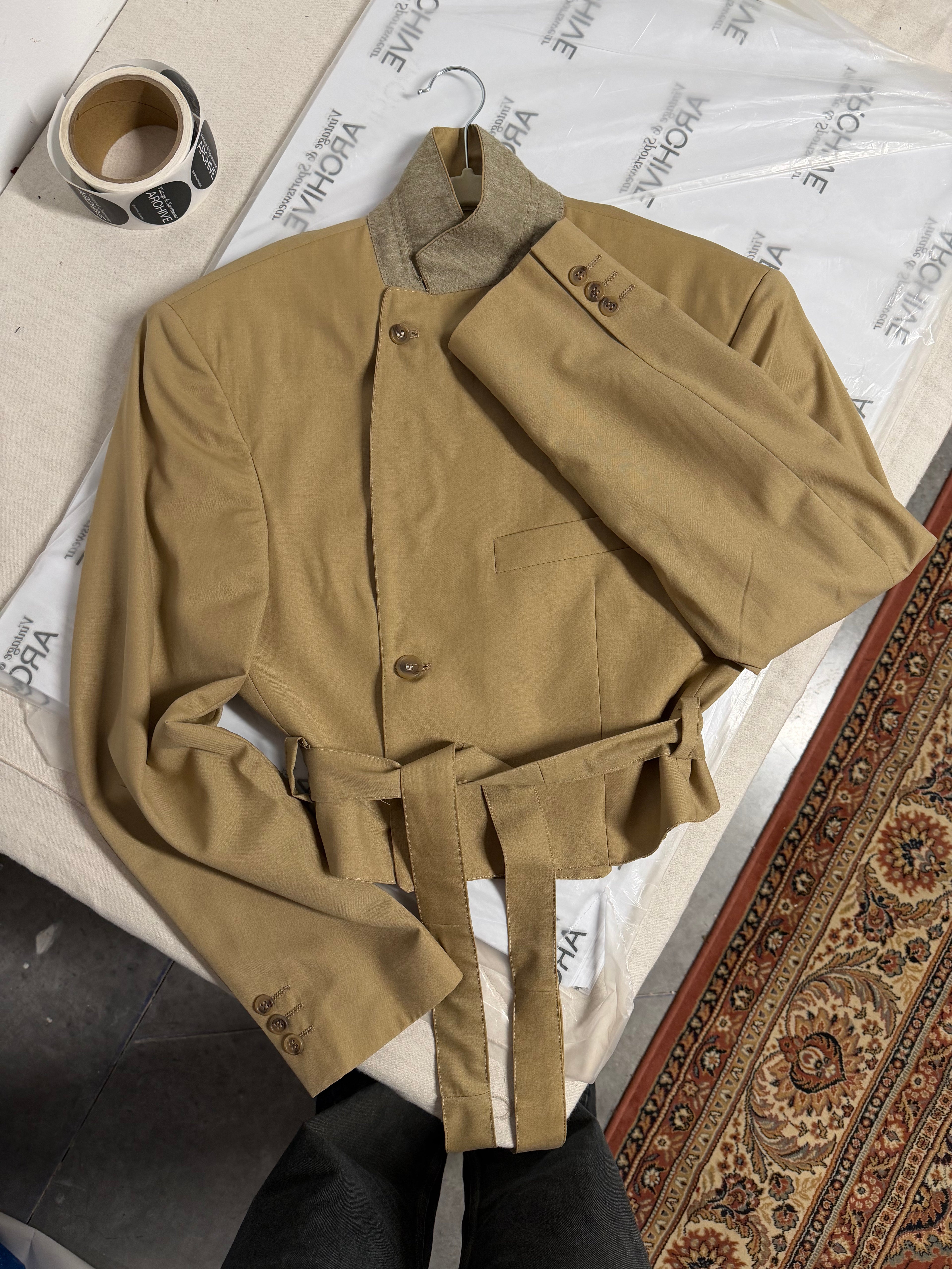 Tied-up Blazer - Golden (M)