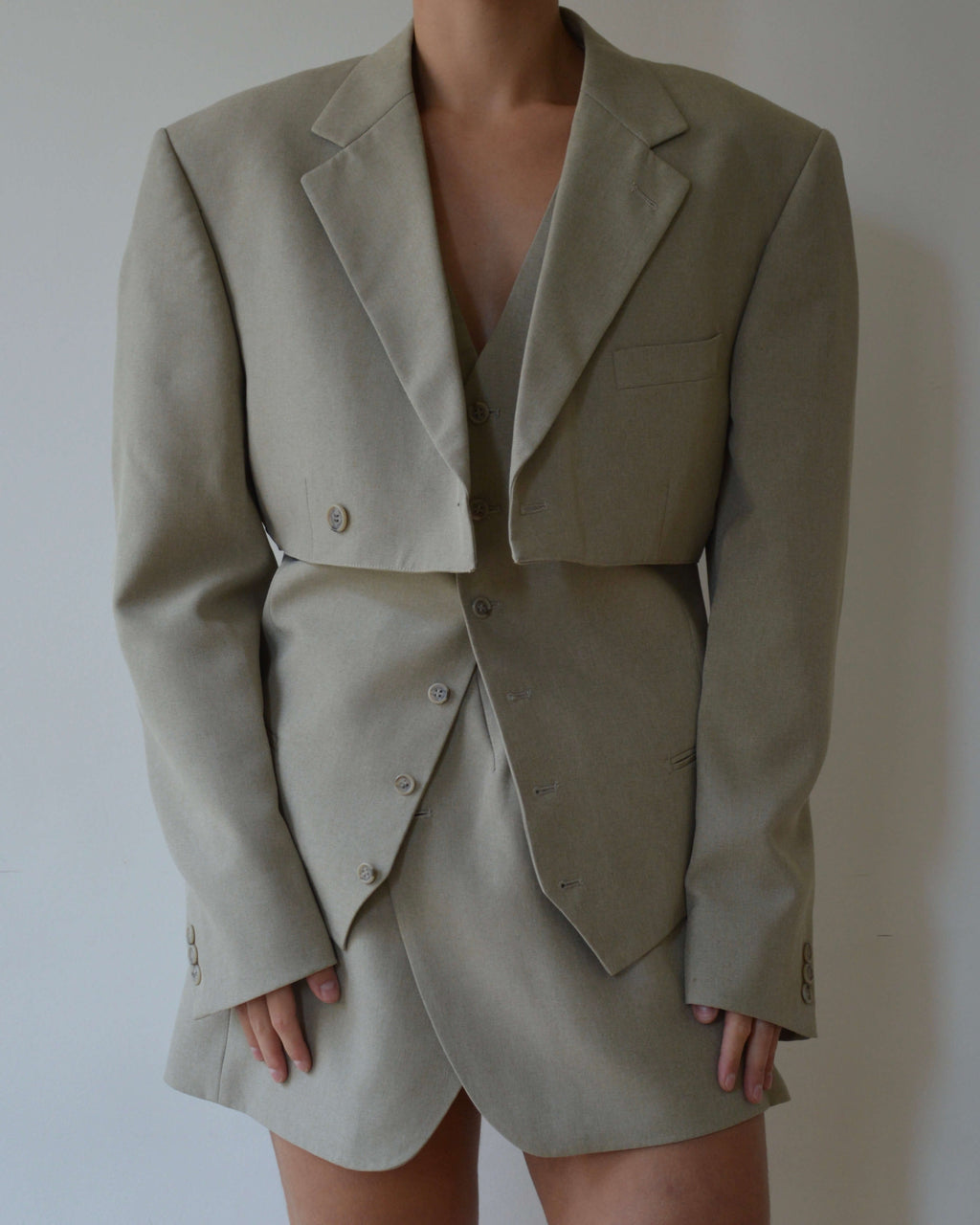 Conjunto vegano con chaleco - beige claro (M/L)