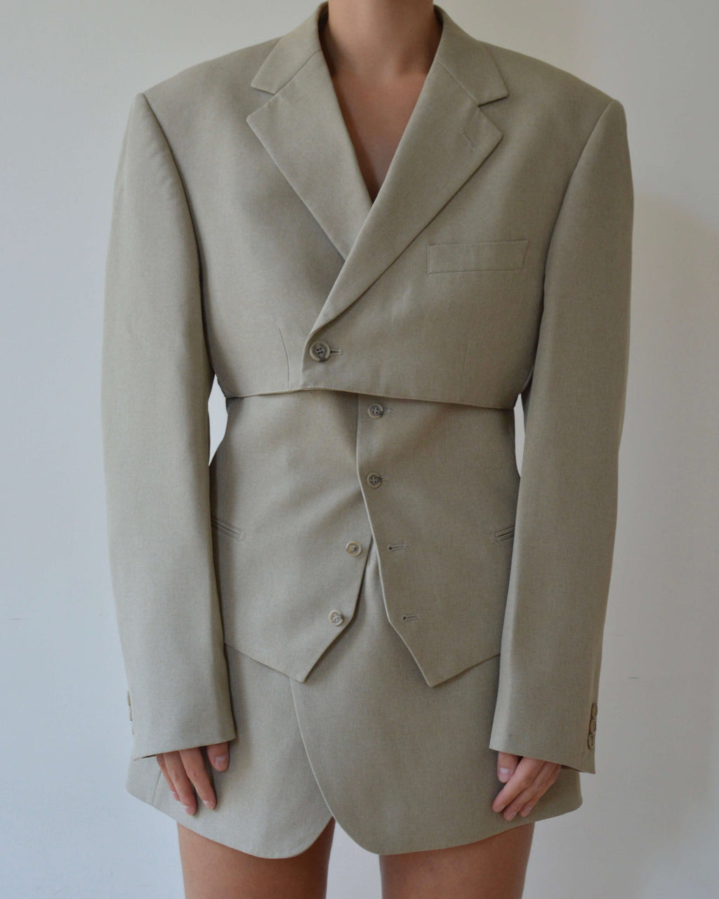 Conjunto vegano con chaleco - beige claro (M/L)