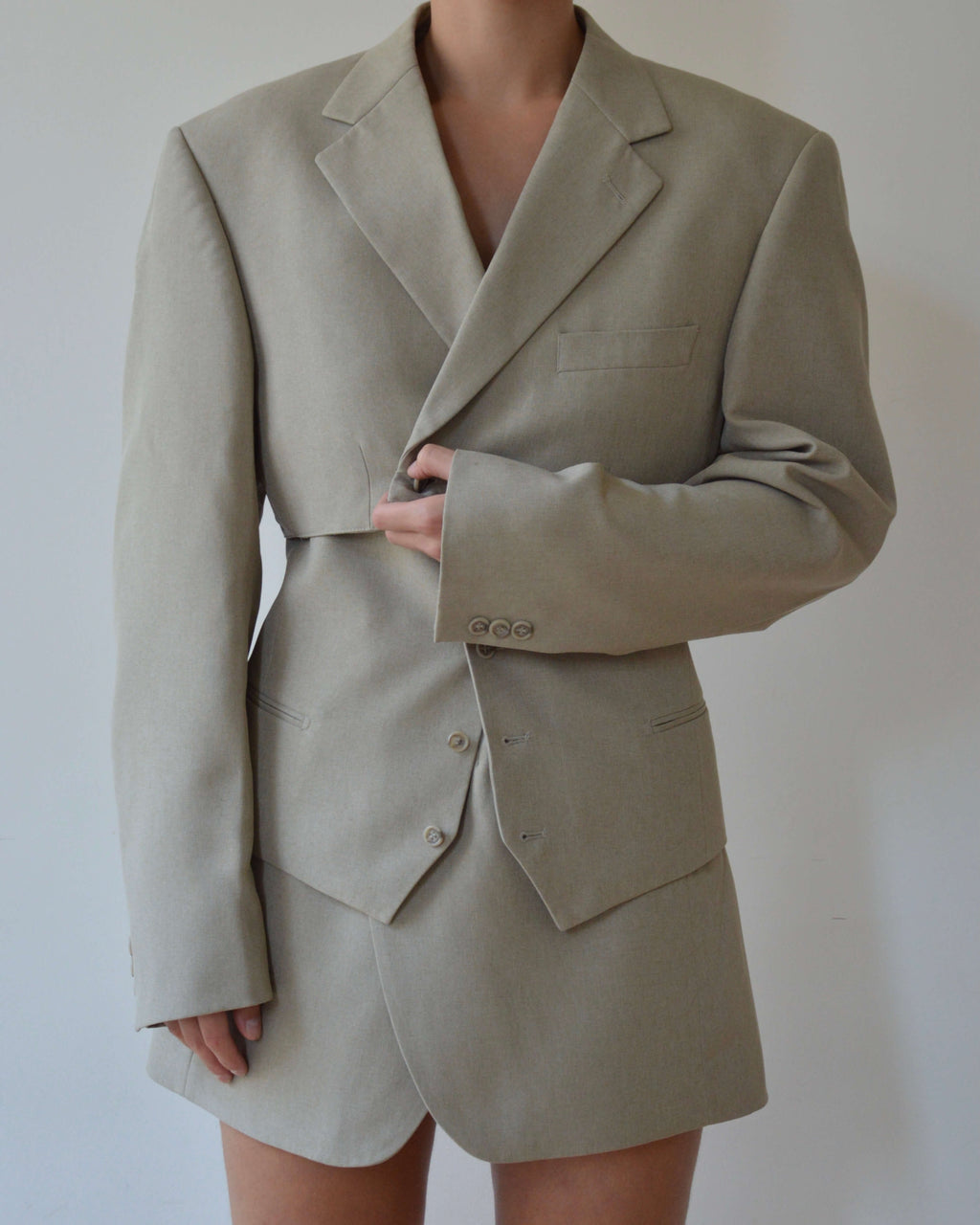 Conjunto vegano con chaleco - beige claro (M/L)