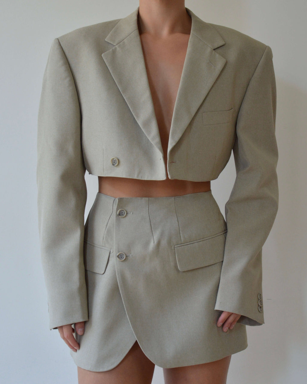 Conjunto vegano con chaleco - beige claro (M/L)