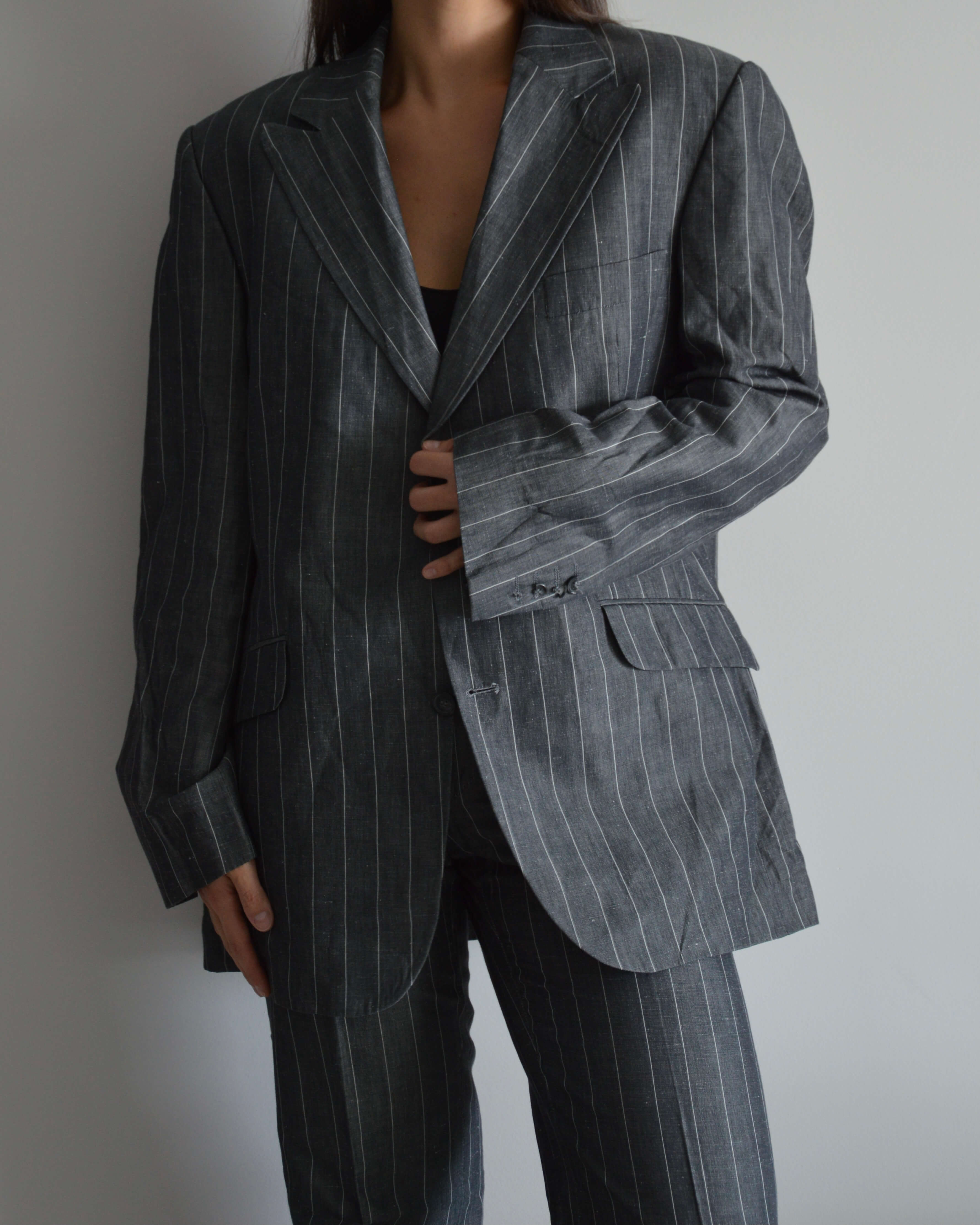 Traje de lino gris a rayas (XS/M)