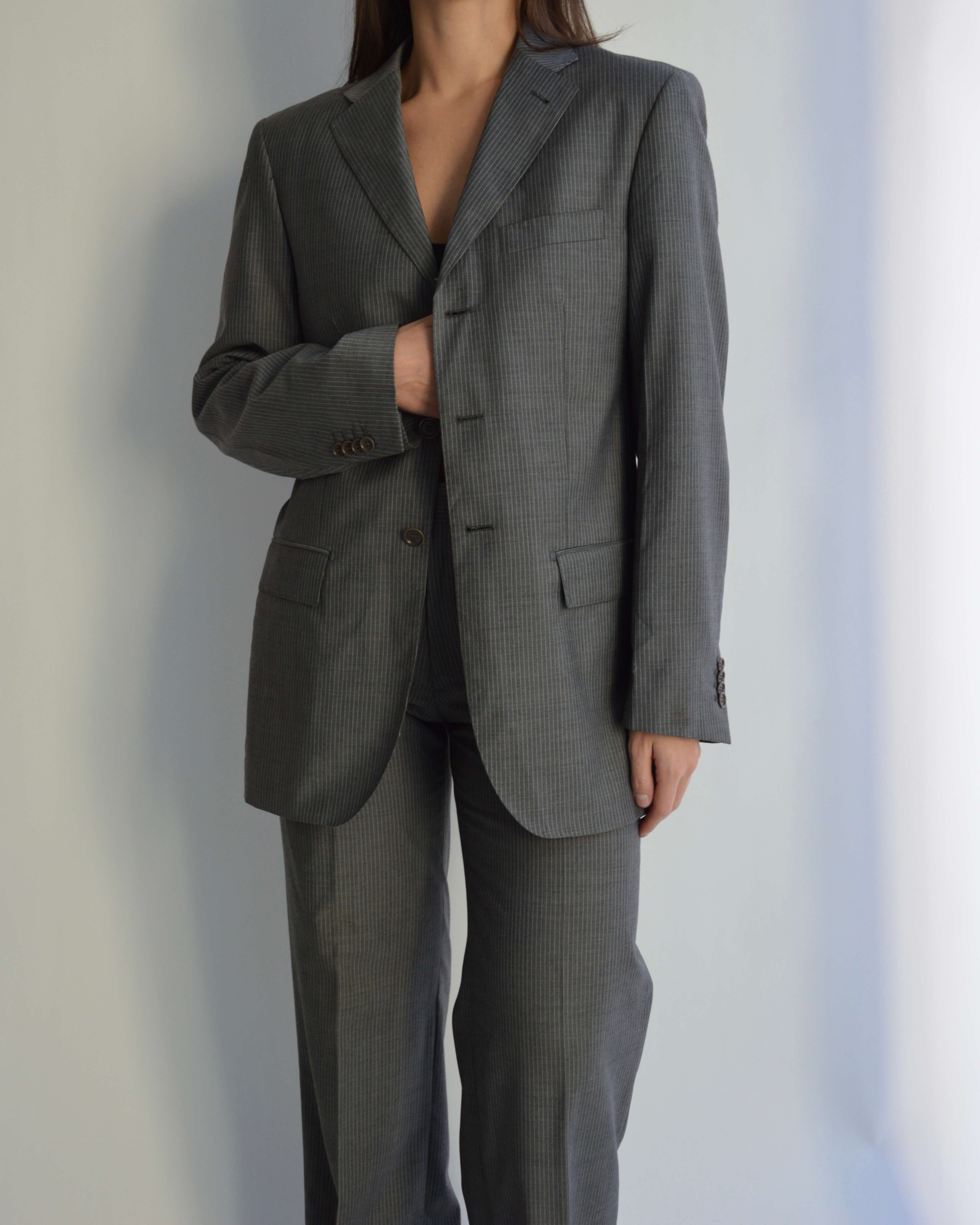 Suit - Gray White Lines (XS/M)