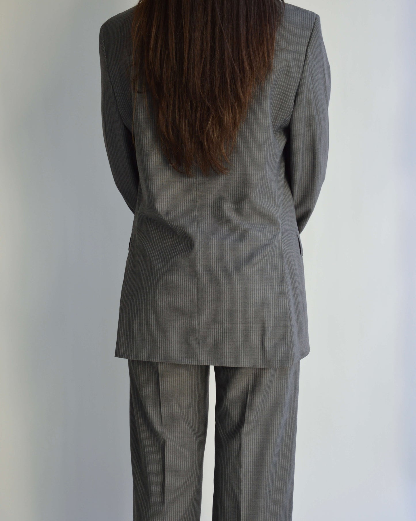 Suit - Gray White Lines (XS/M)