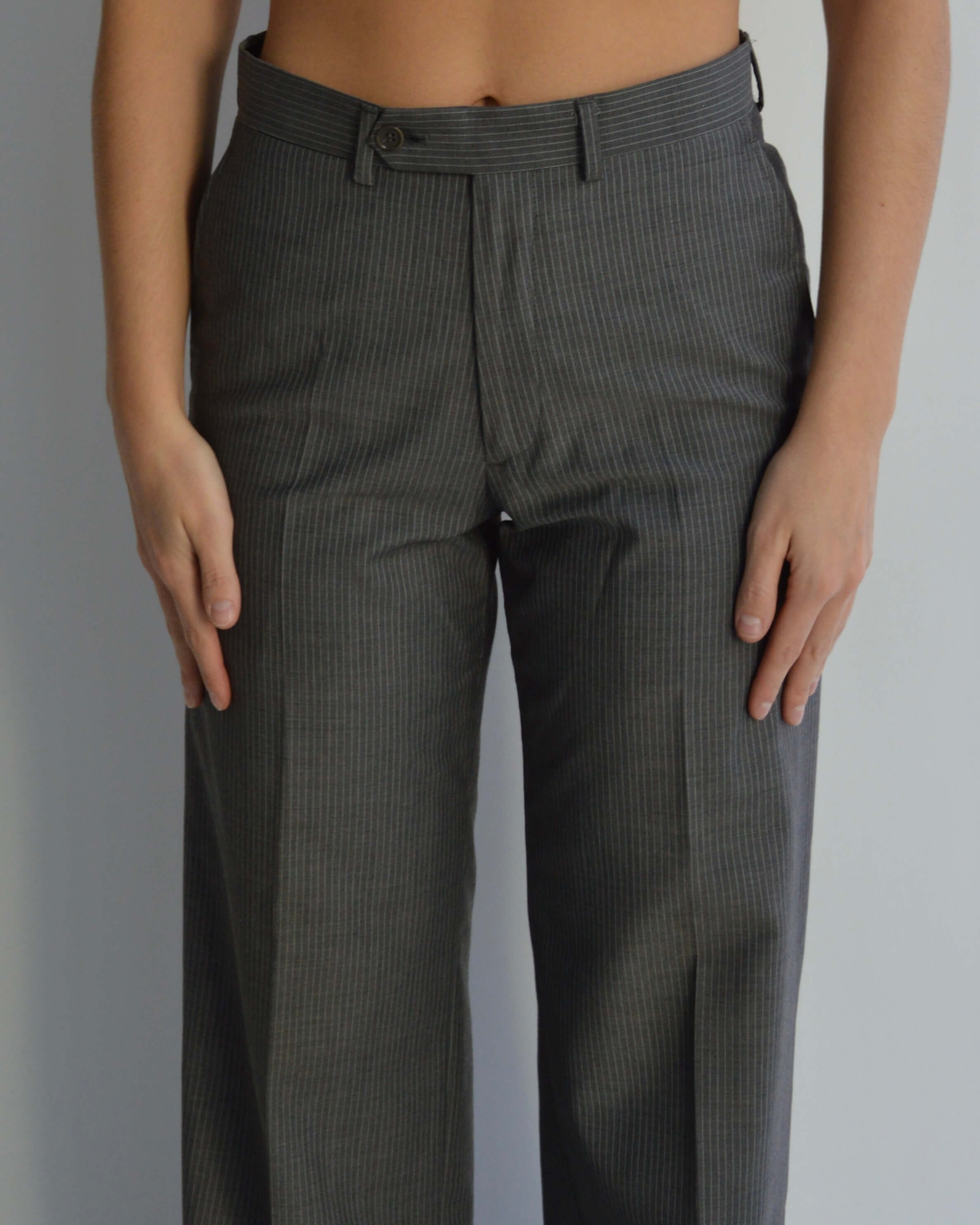 Suit - Gray White Lines (XS/M)