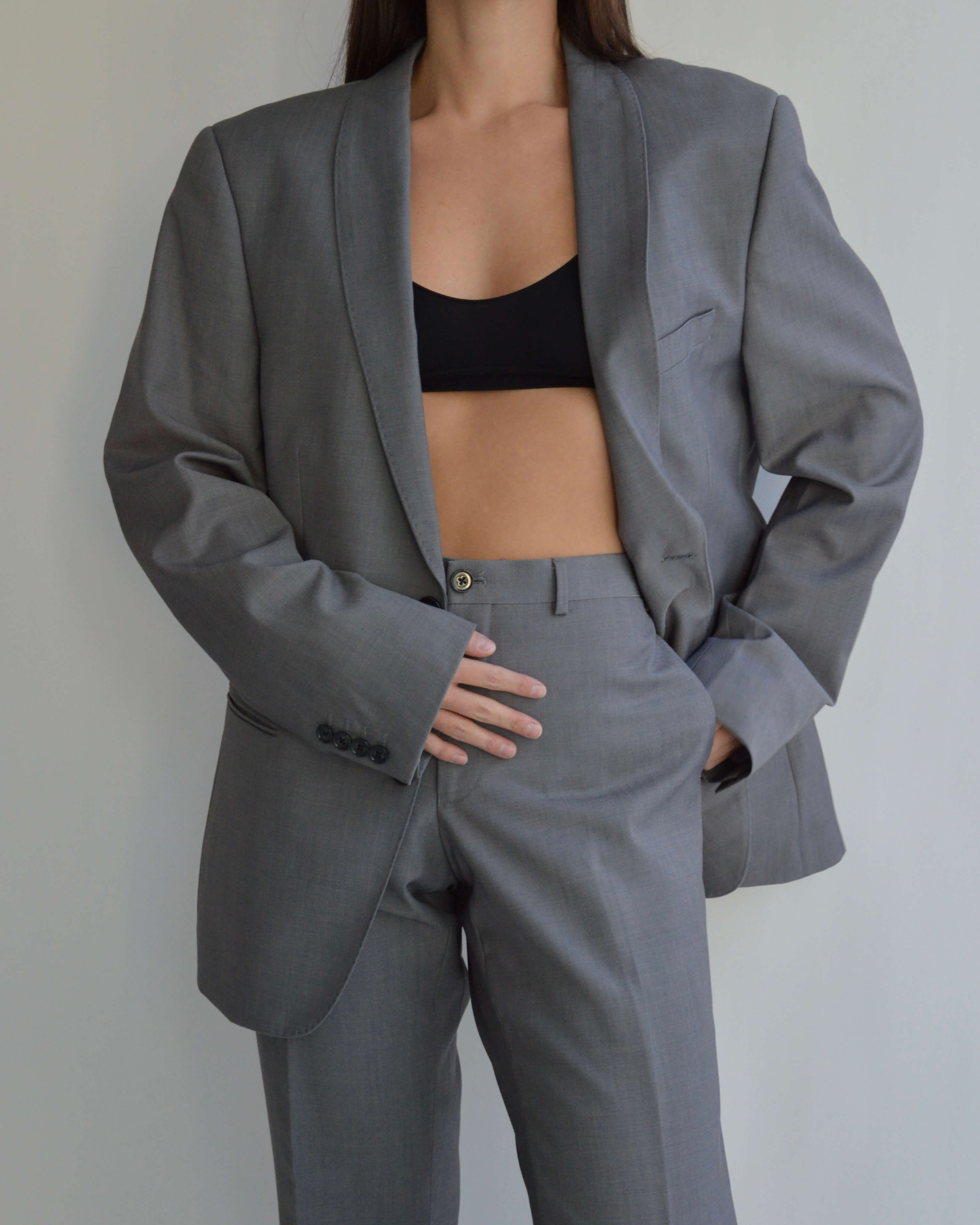 Suit - Light Gray (L/XL)