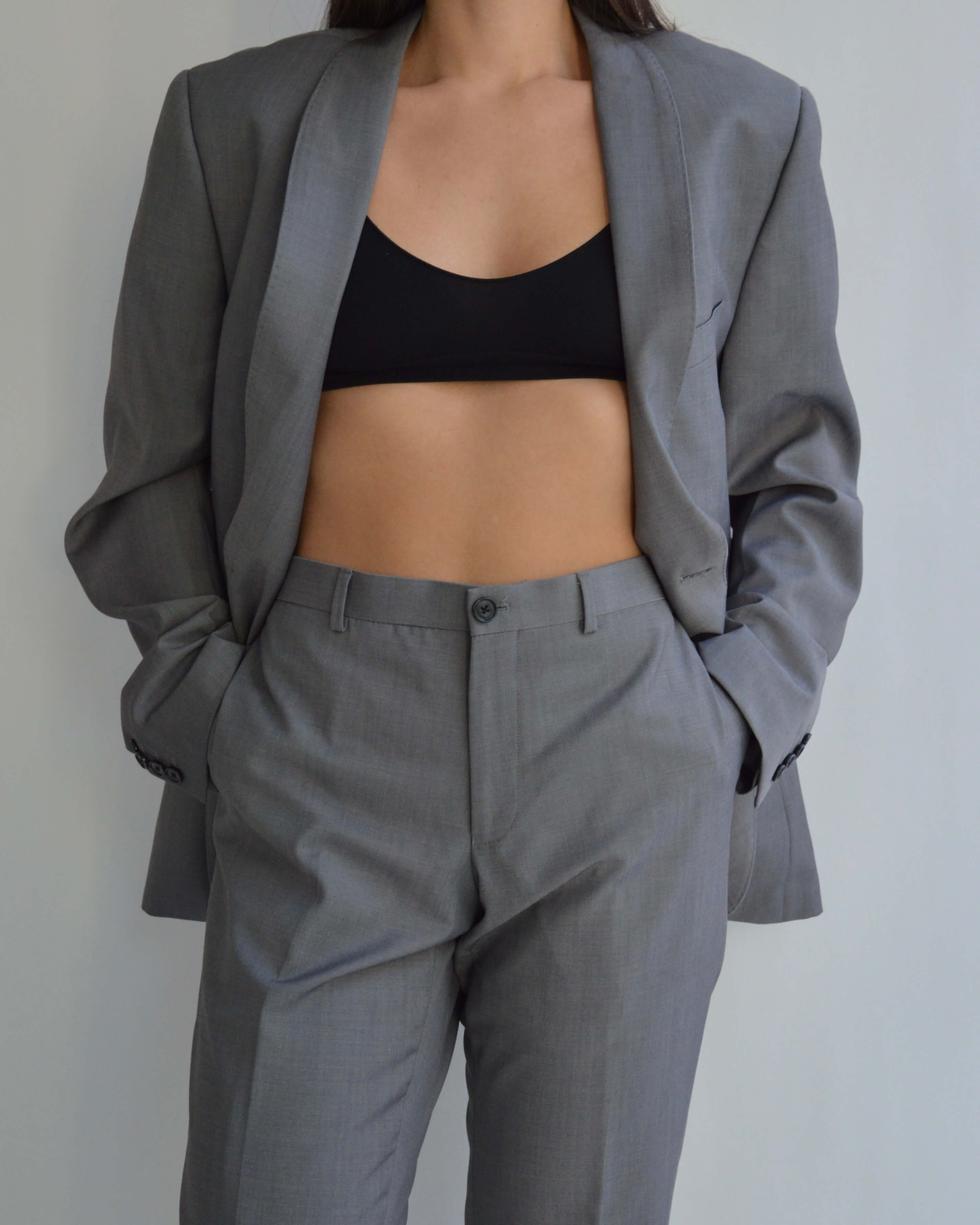 Suit - Light Gray (L/XL)