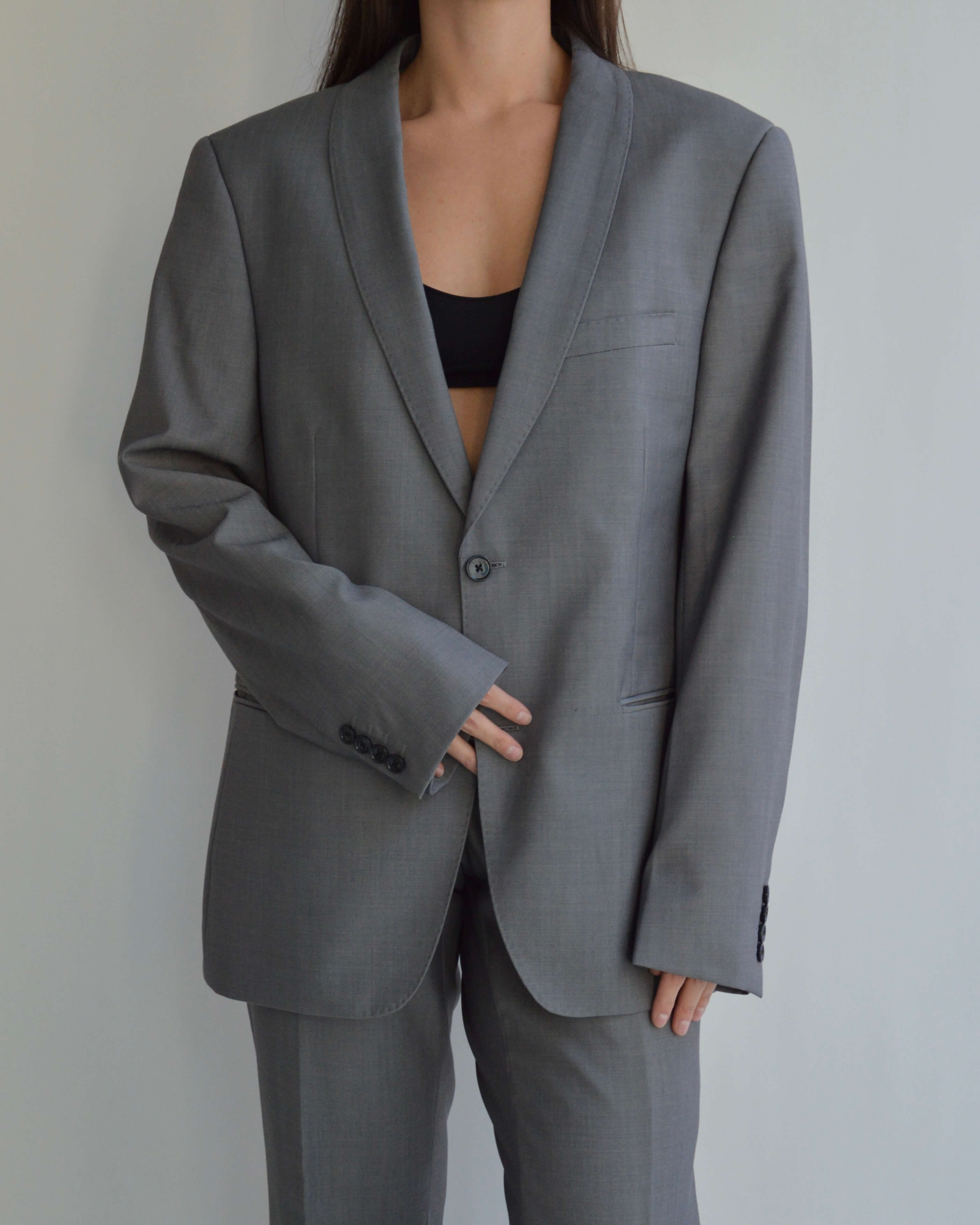 Suit - Light Gray (L/XL)