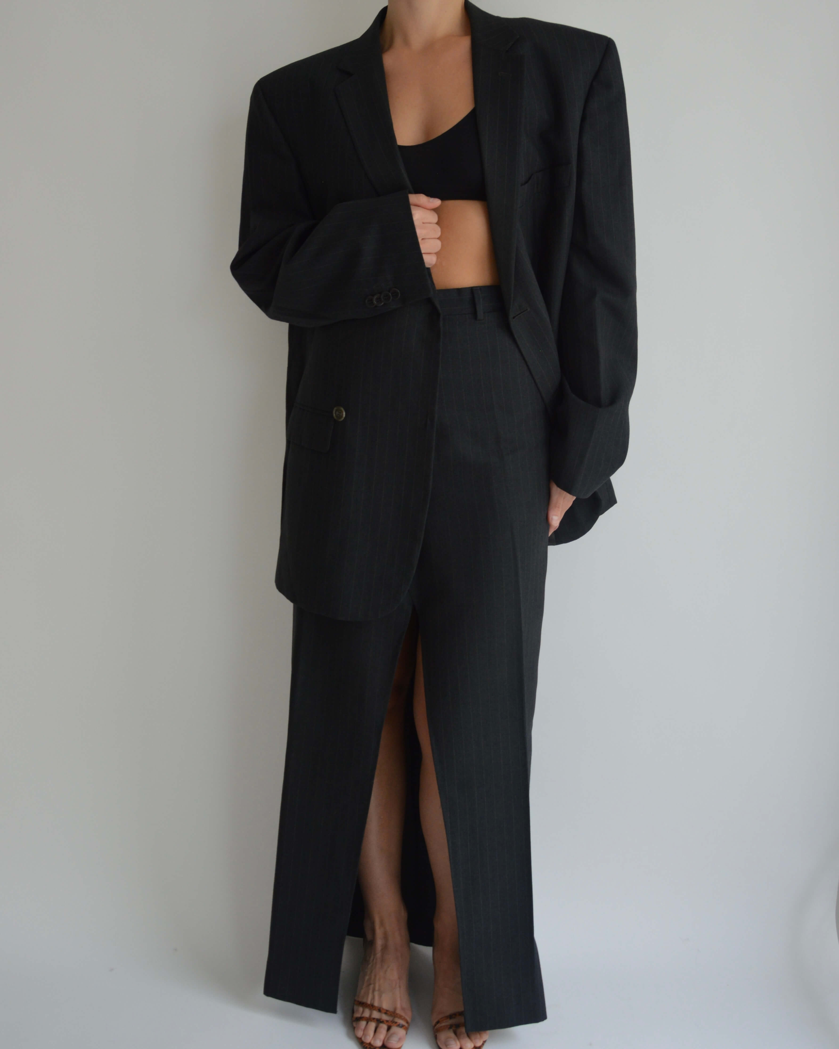 Traje de falda - Líneas blancas y negras (S/M)