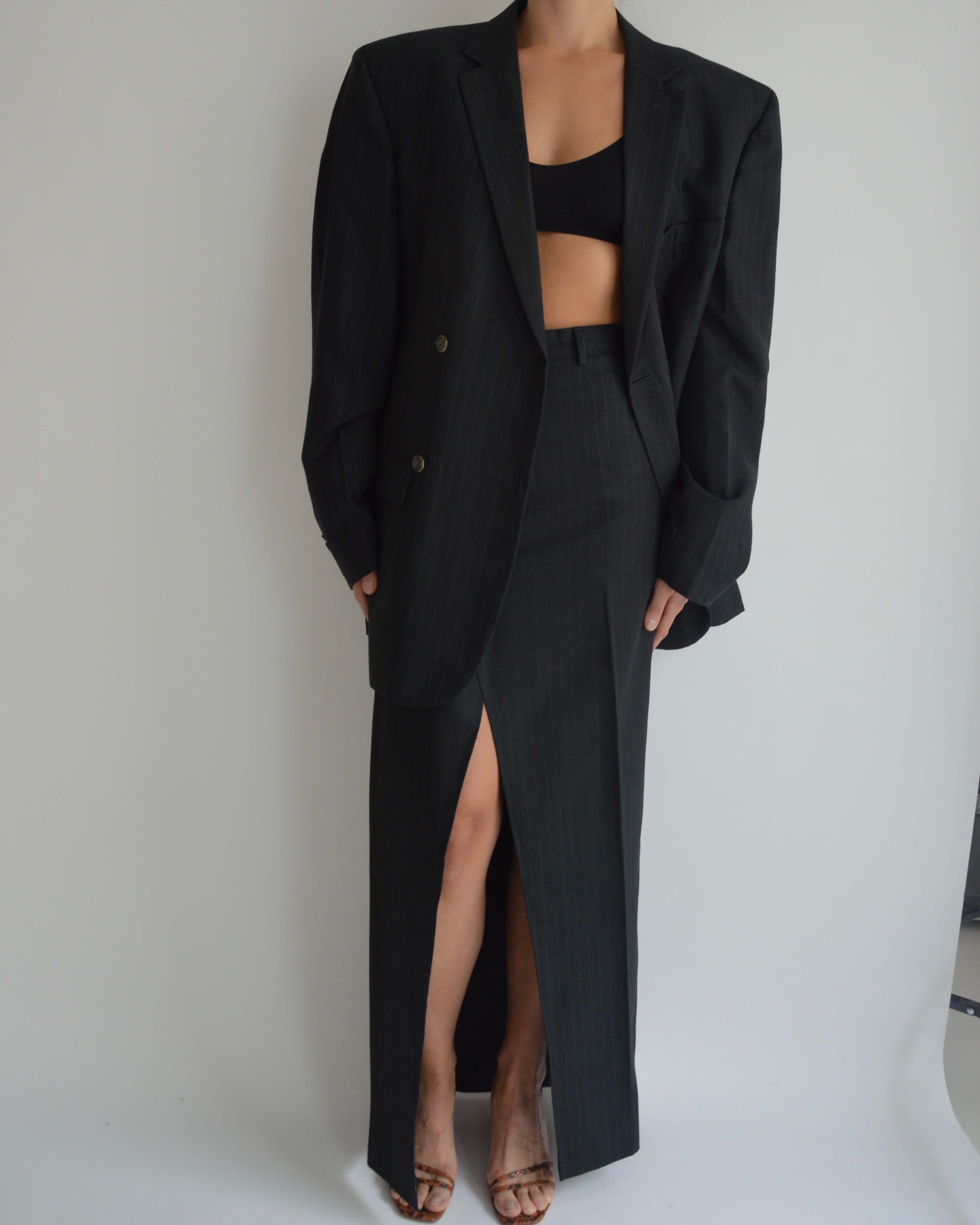 Traje de falda - Líneas blancas y negras (S/M)