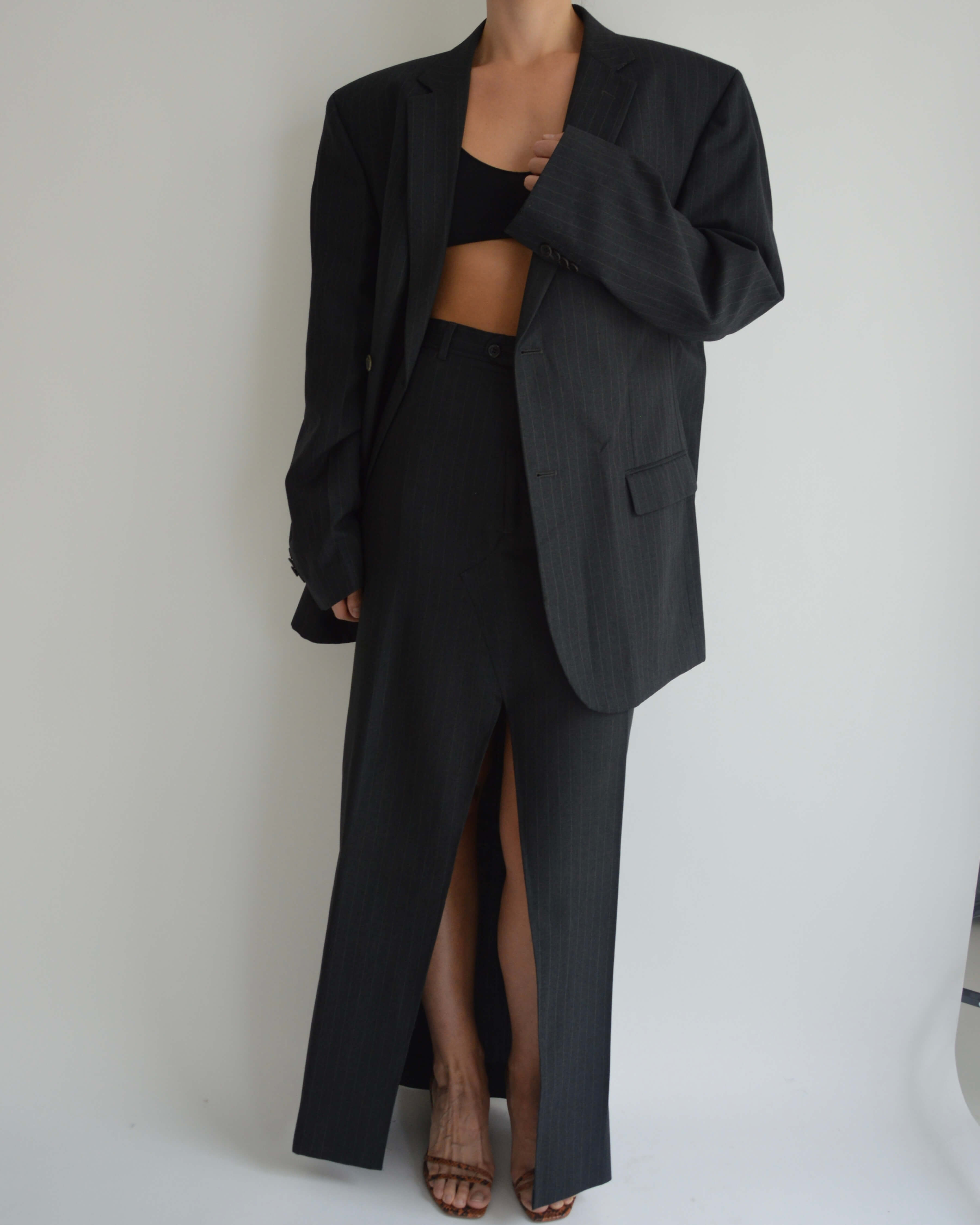 Traje de falda - Líneas blancas y negras (S/M)