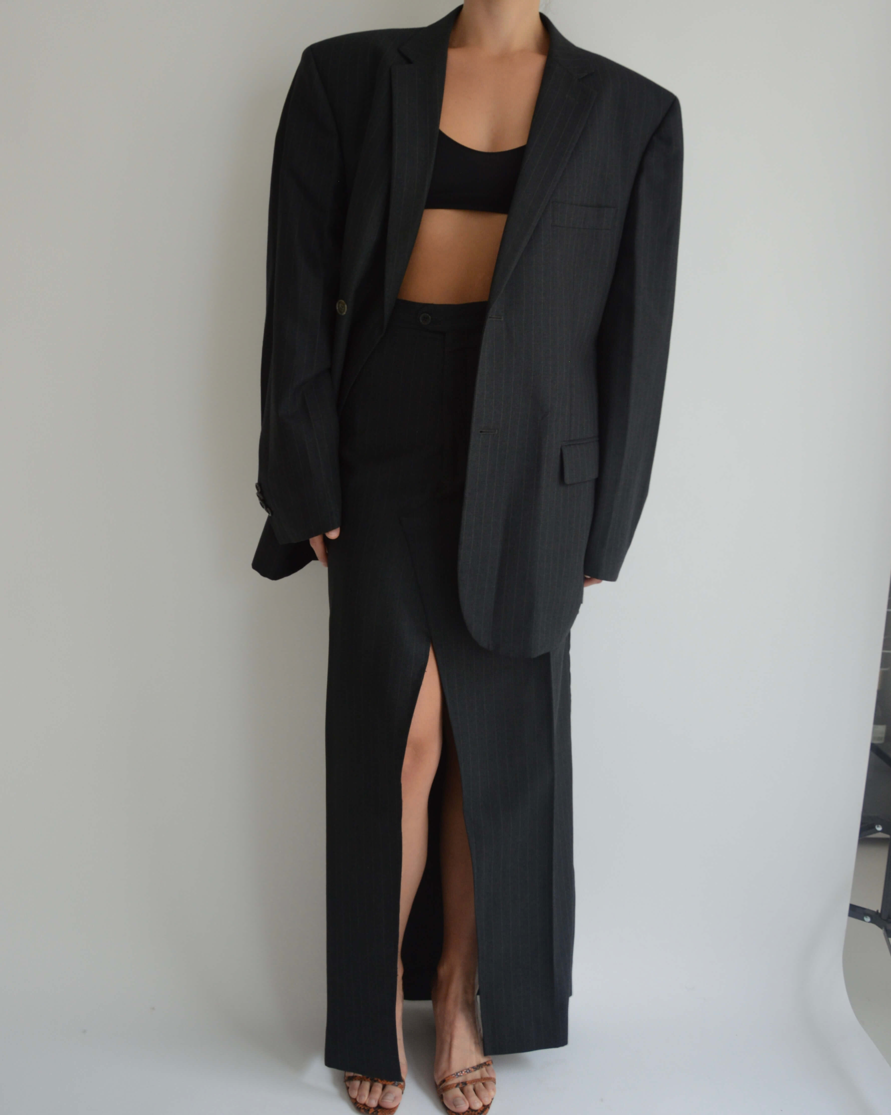 Traje de falda - Líneas blancas y negras (S/M)