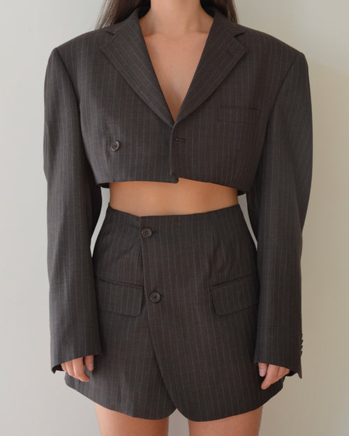 Blaset - brown blue lines