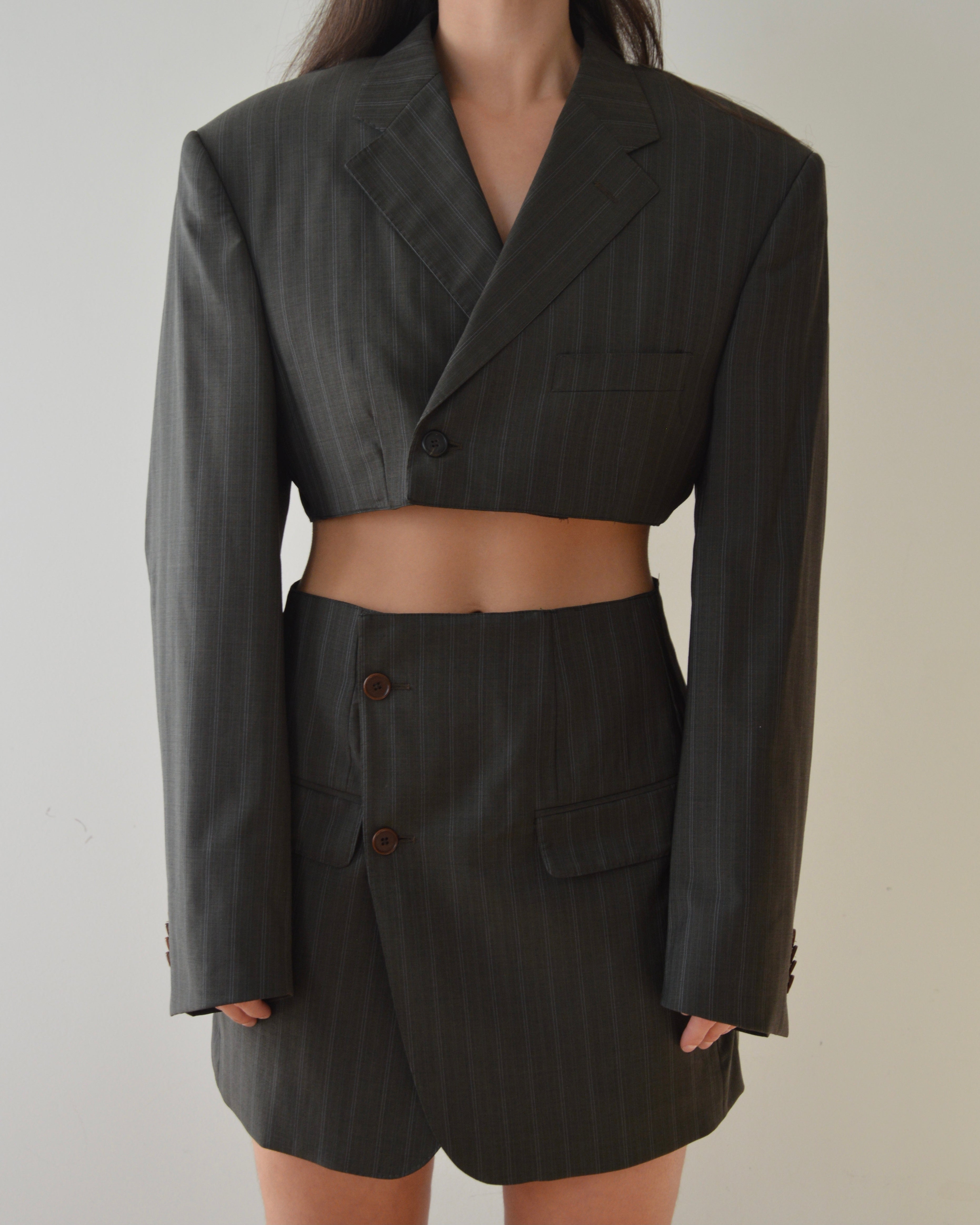 Blaset - greenish brown buttons