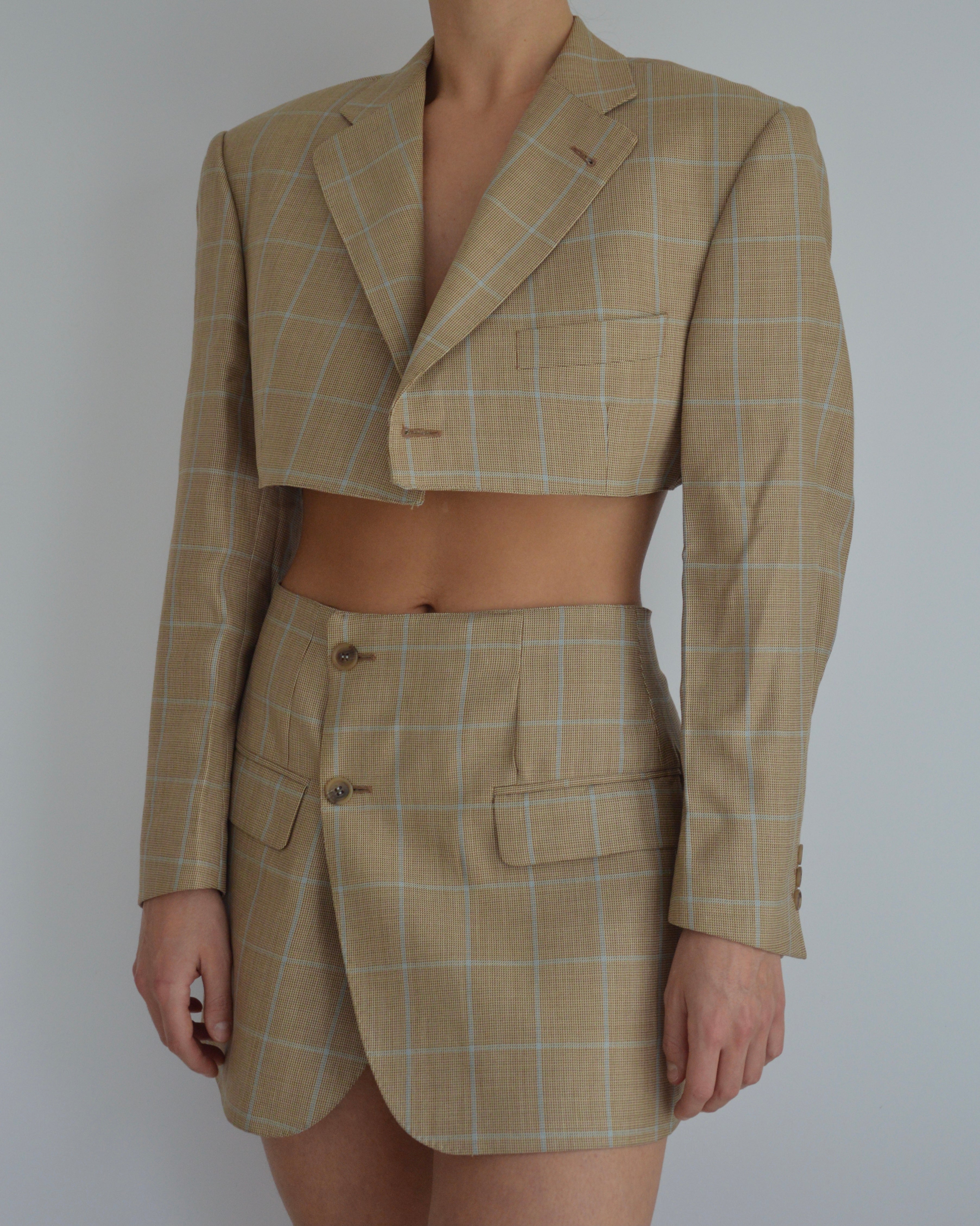 Blaset - cream blue lines (L)