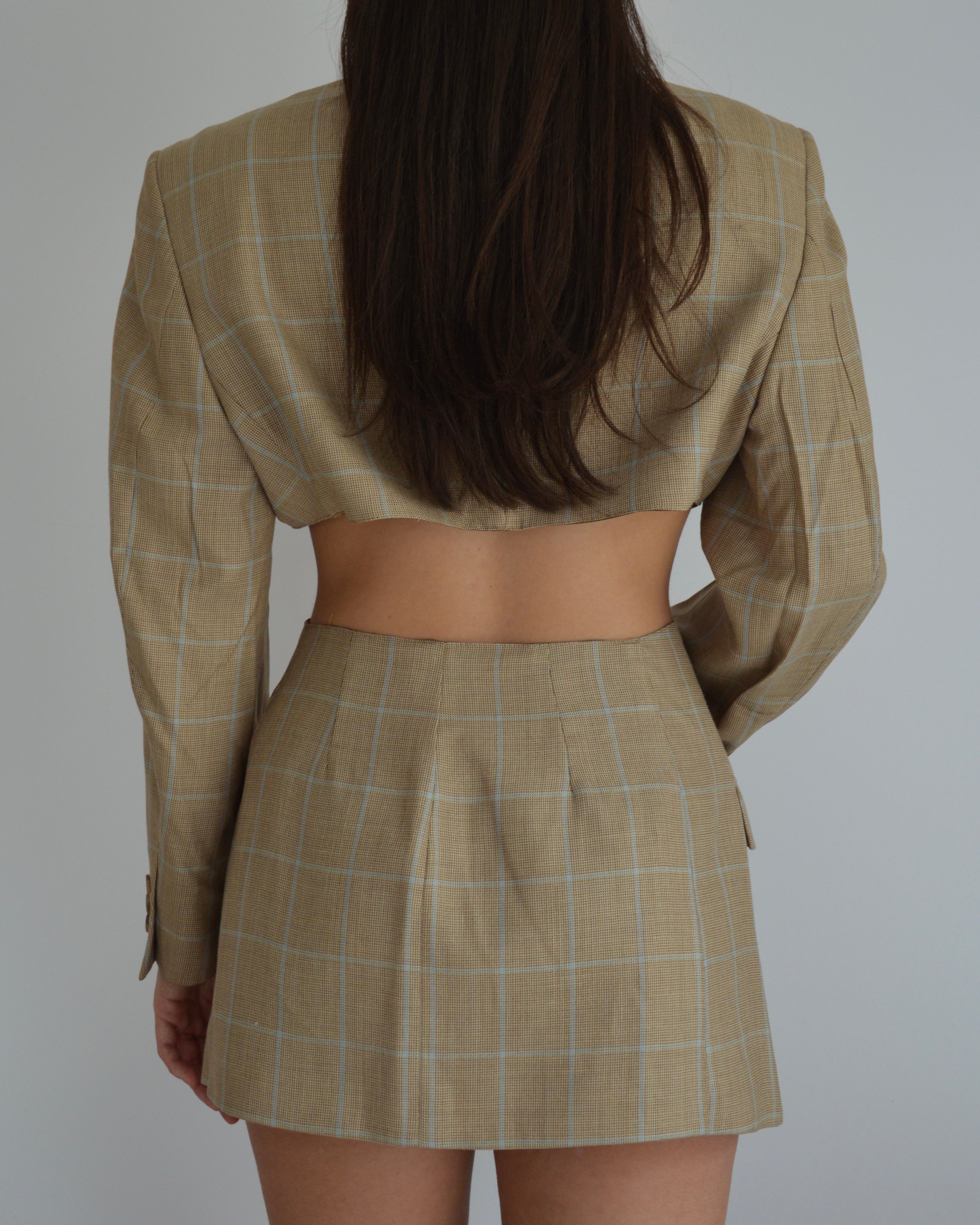 Blaset - cream blue lines (L)