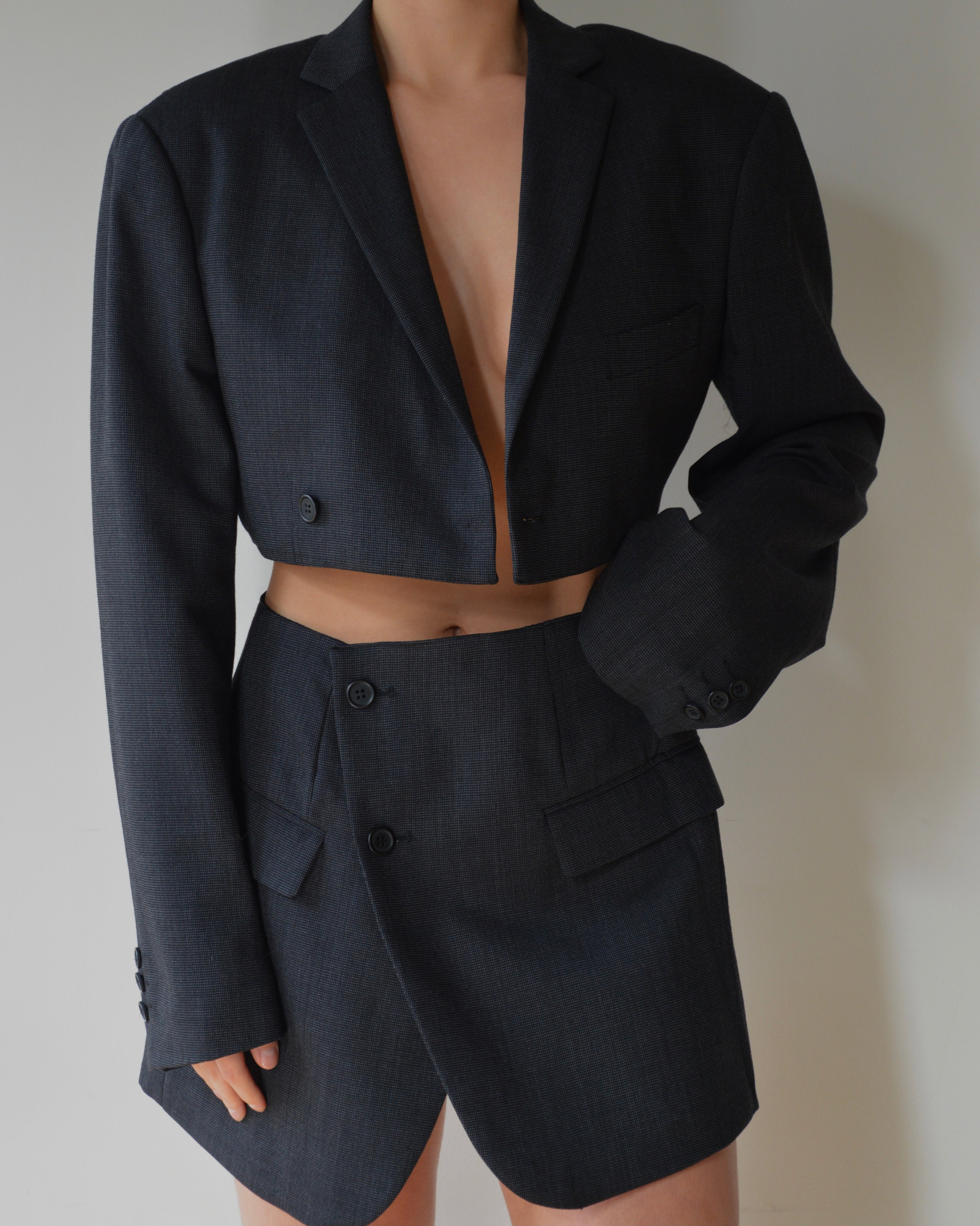 Blaset - perfect black (M/L)